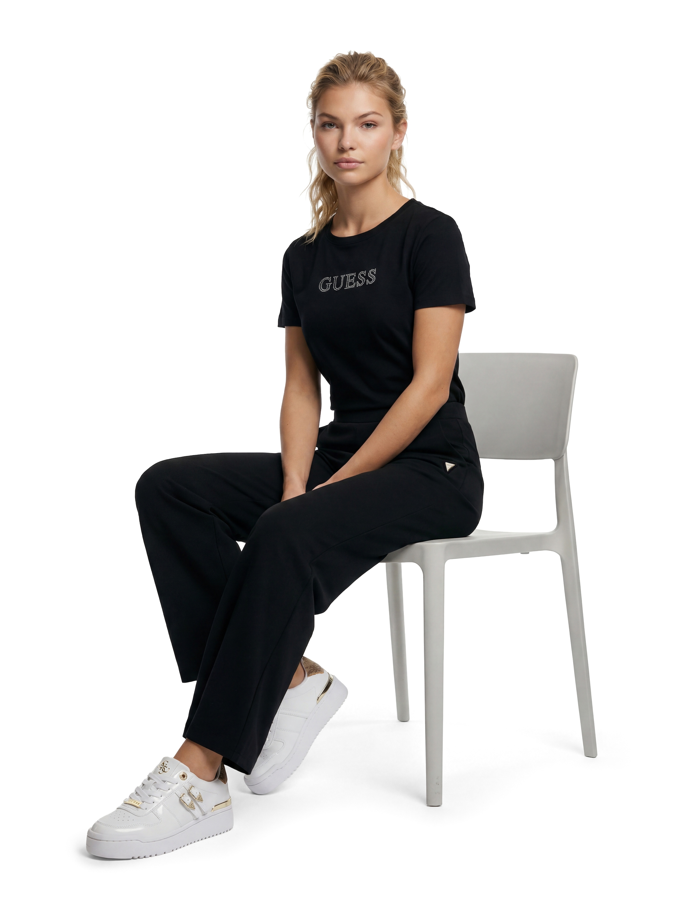 Guess T-Shirt »BRIANA« mit Strass-Steinen, Regular Fit