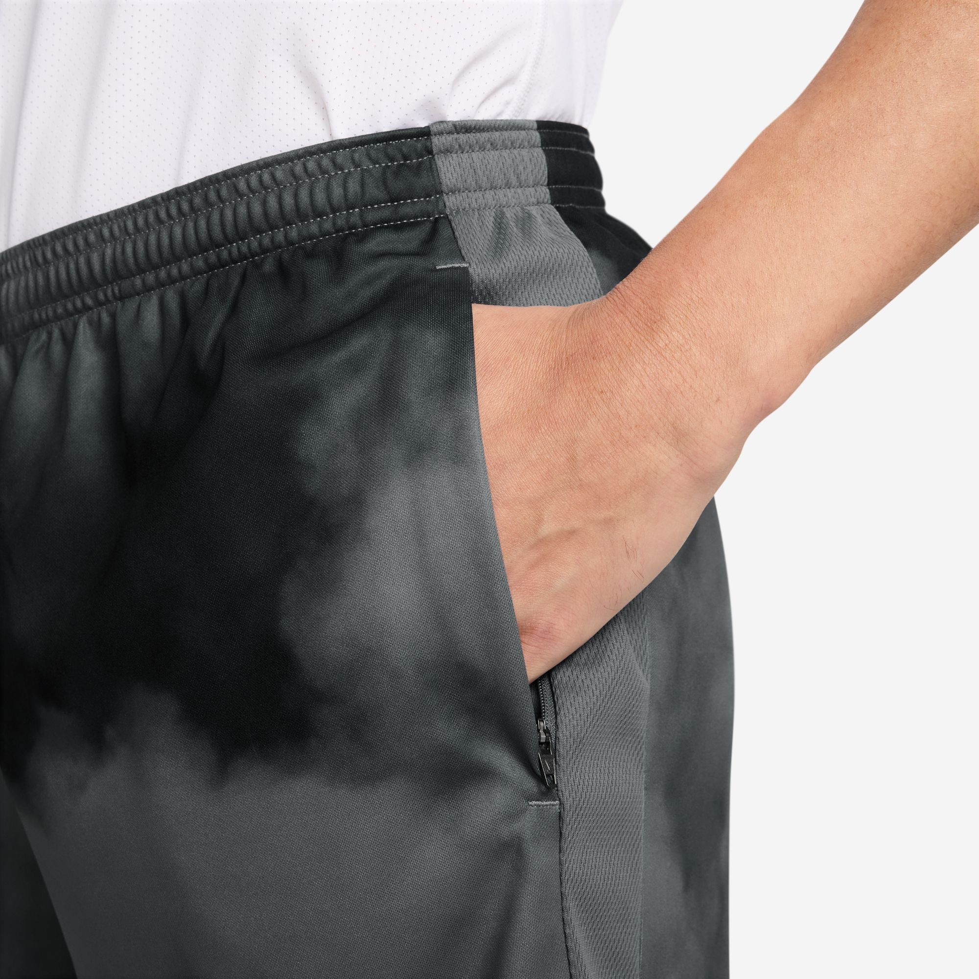 Nike Shorts »M NK DF ACD+ SHORT GX AOP«  schnell trocknend, aus Polyester, Shorts-Design