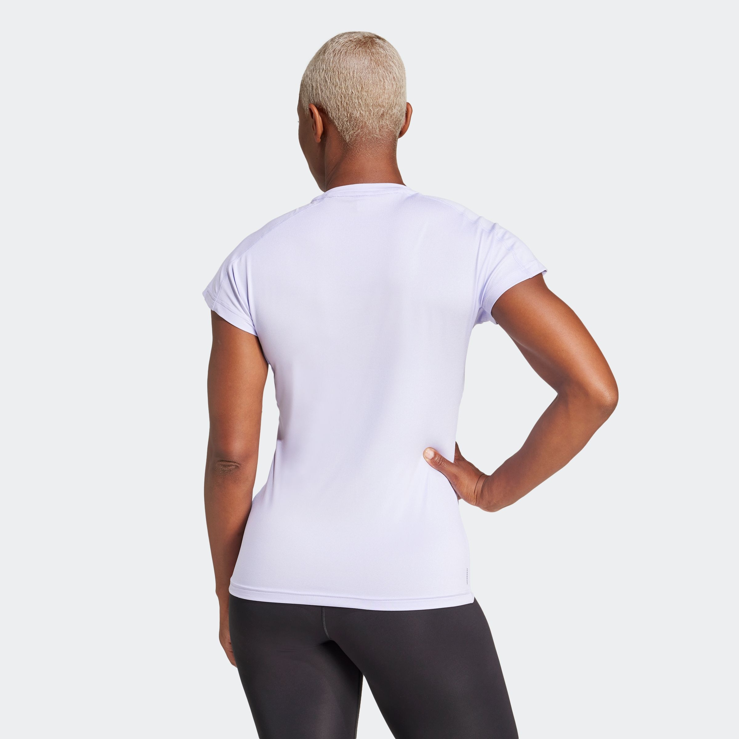 adidas Performance T-Shirt »TR-ES MIN T«, Trainingsshirt, feuchtigkeitsabsorbierend mit V Ausschnitt