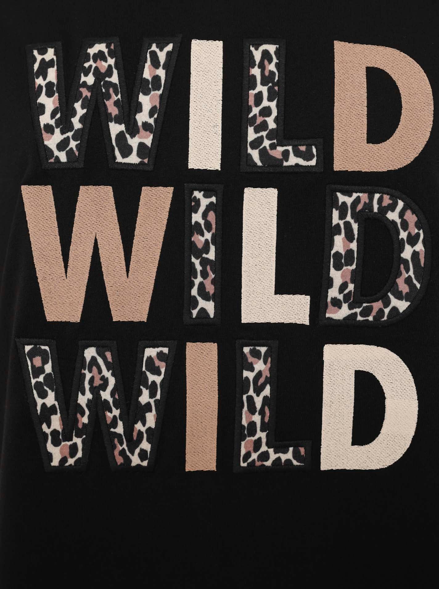 Zwillingsherz T-Shirt »"Wild Wild Wild"« großer, gestickter Schriftzug mit Leomuster, Rundhals