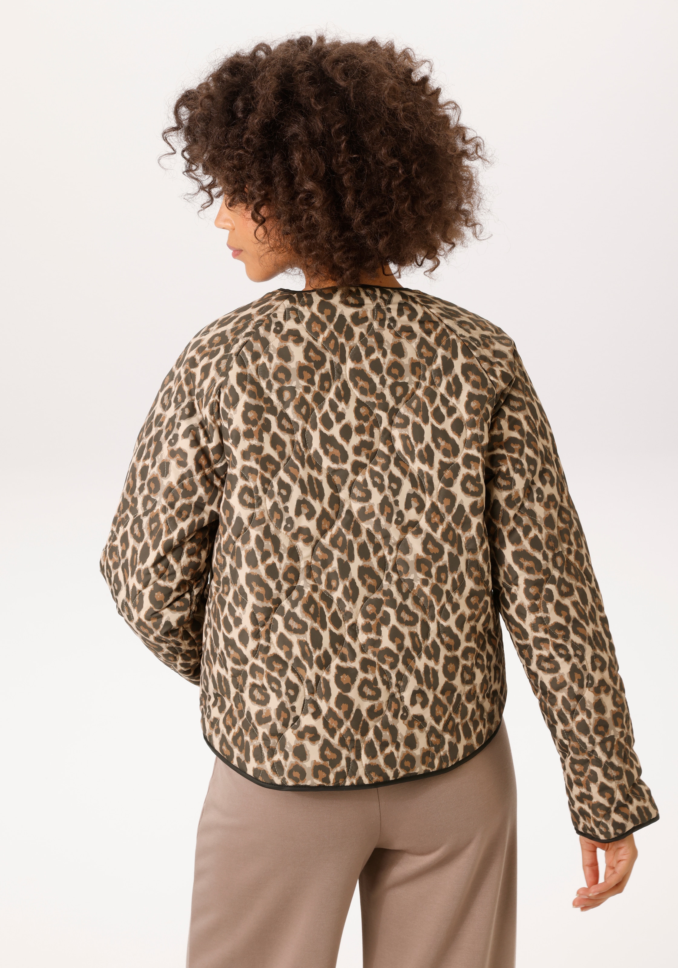 Aniston CASUAL Steppjacke mit trendigem Leo-Print - NEUE KOLLEKTION