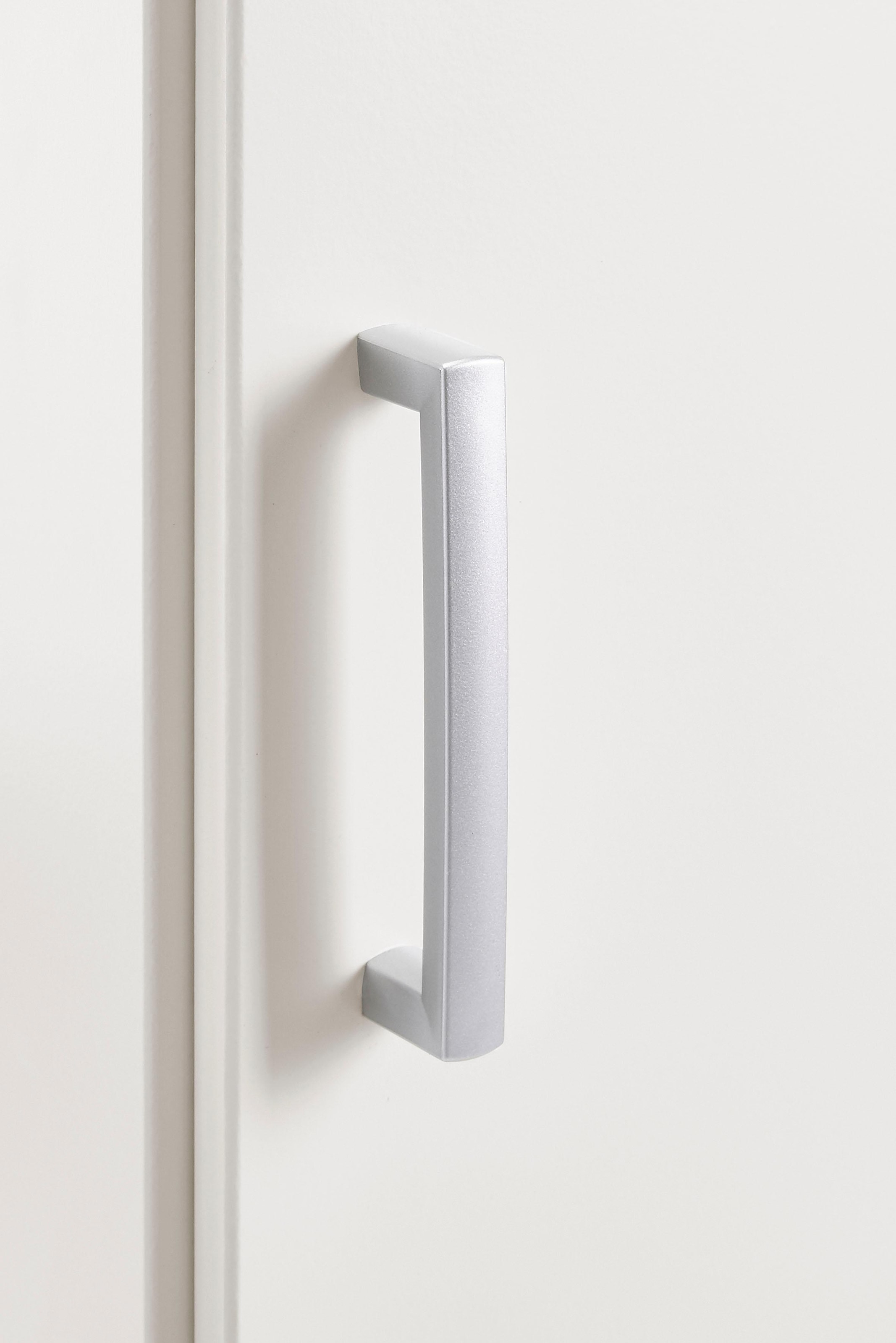 priess Kleiderschrank