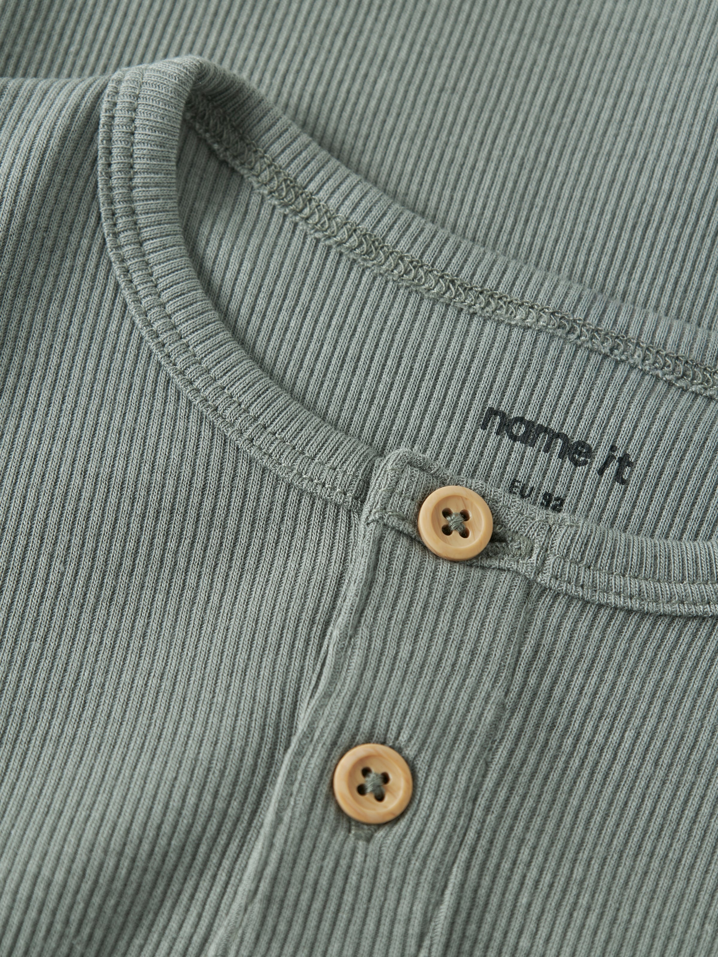 Name It Kurzarmshirt »NMMKAB TOP NOOS« Baumwollmischung, kurze Knopfleiste