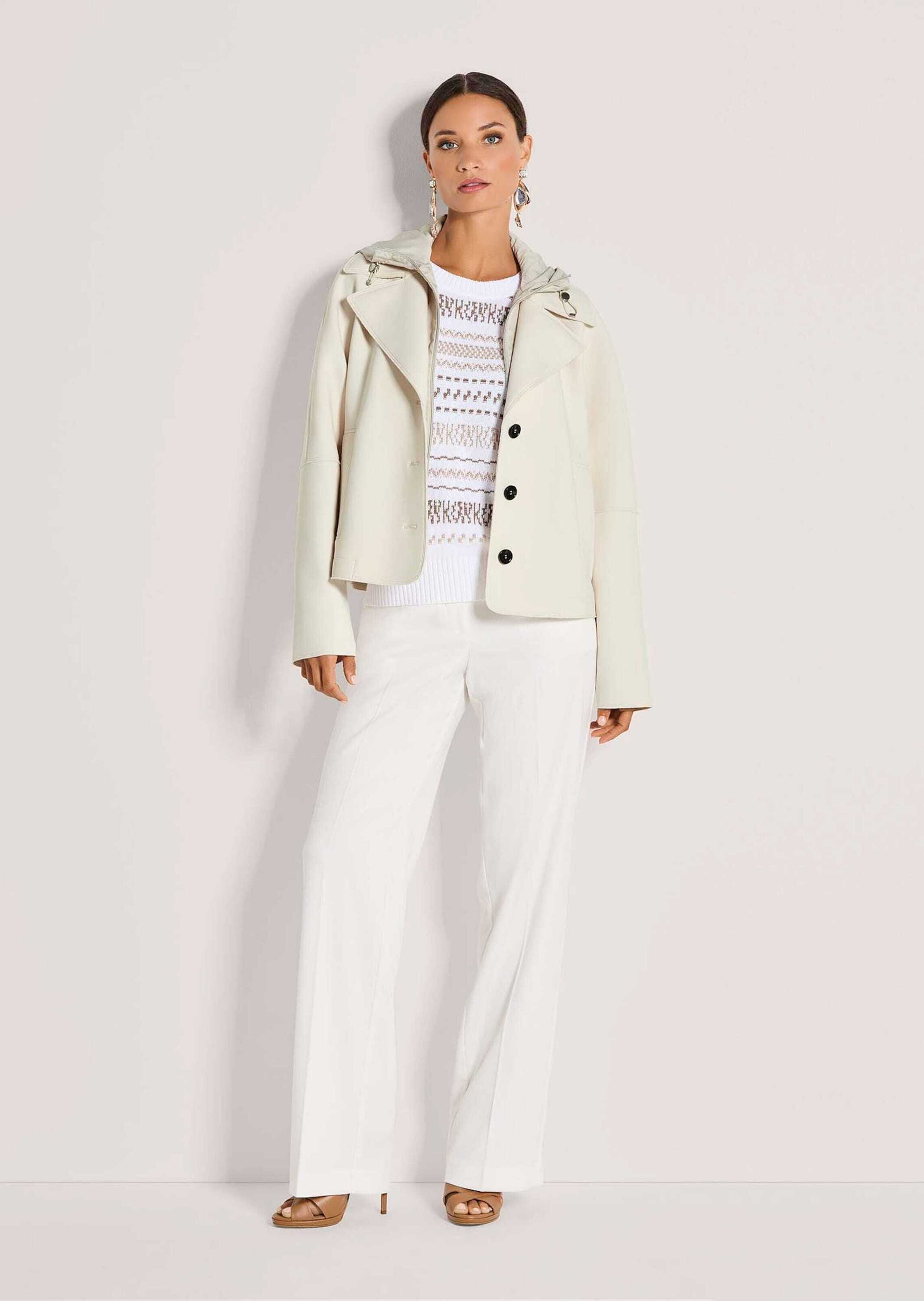 MADELEINE Kurzjacke »Cabanjacke Scuba-Jacke mit Kapuze« Markanter Reverskragen