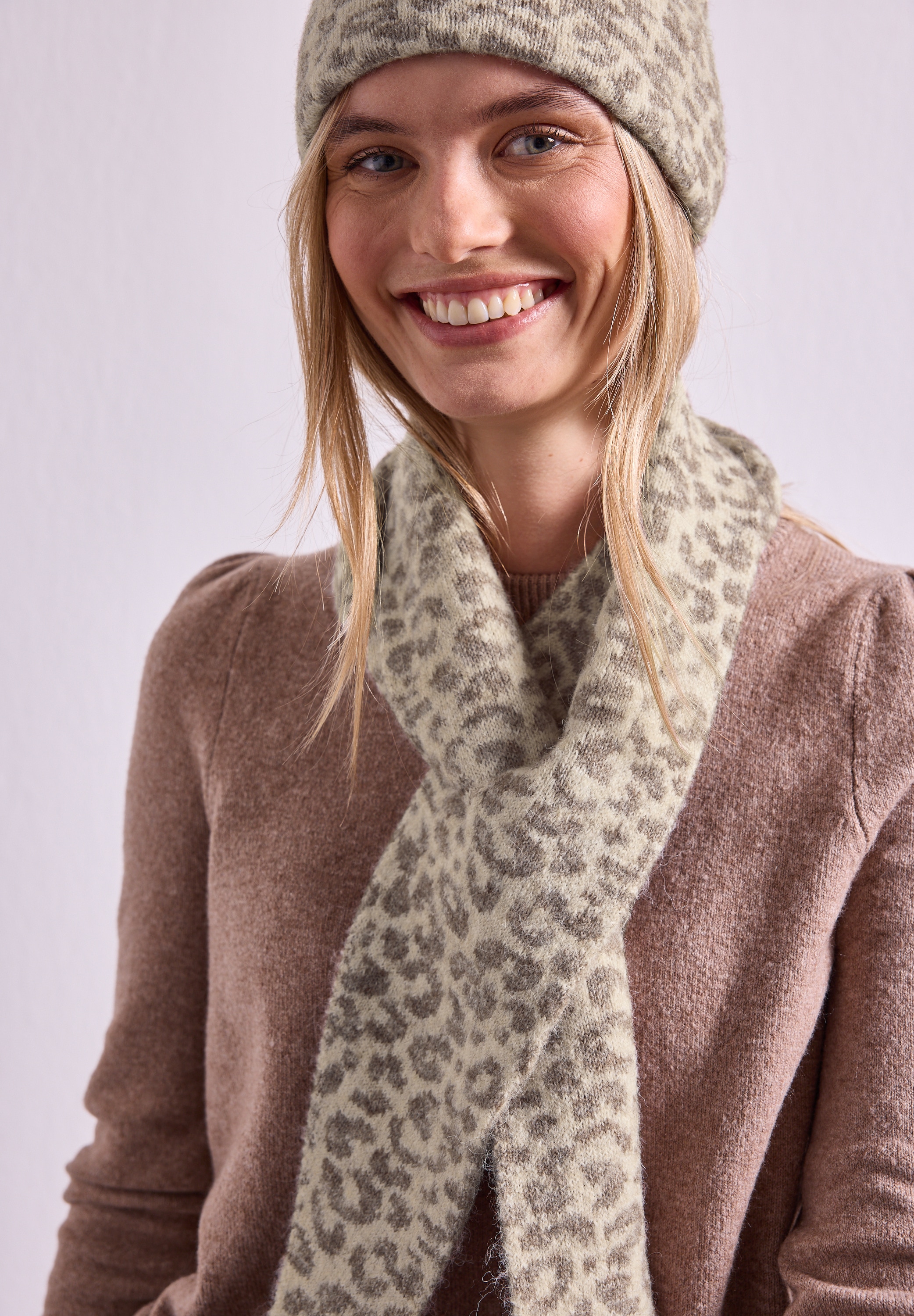 STREET ONE Dreieckstuch Jacquard Dreiecksschal mit Leo-Muster