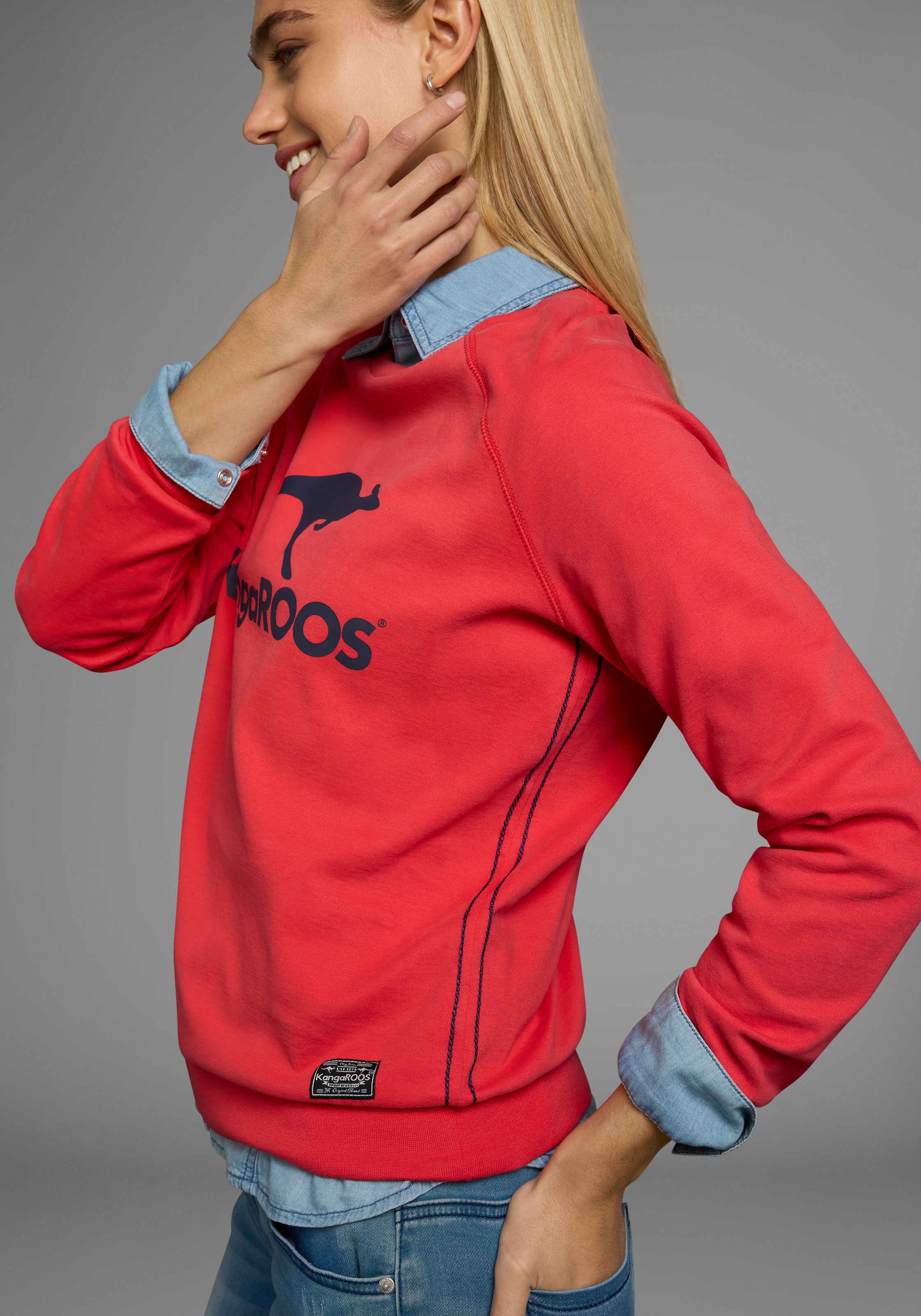 KangaROOS Sweatshirt, Langarm, figurumspielender Schnitt, mit Print, Rundhalsausschnitt
