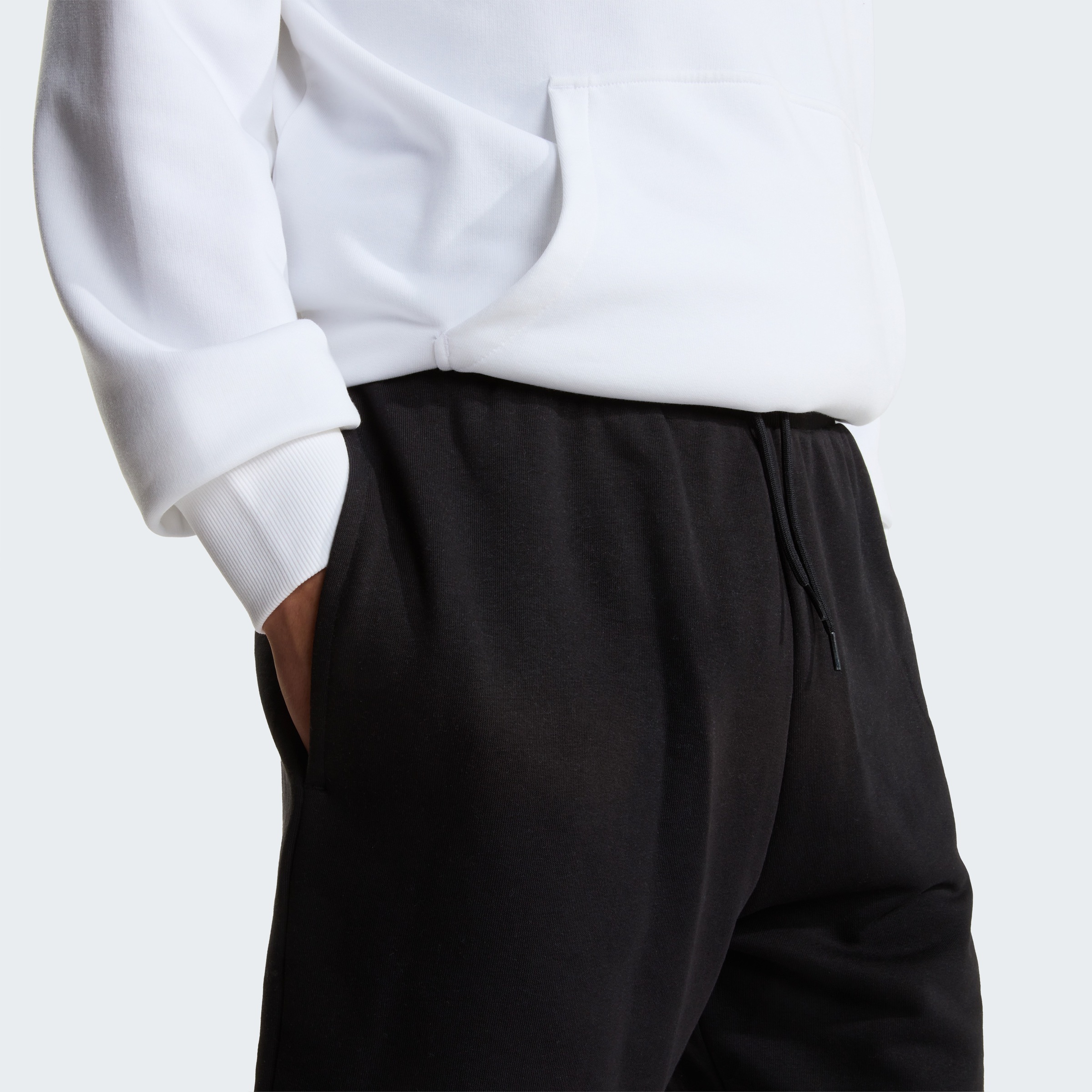 The North Face Sweatshorts »M SIMPLE DOME LIGHT REGULAR SHORTS«  aus Baumwolle, sportlicher Stil, lockere Passform