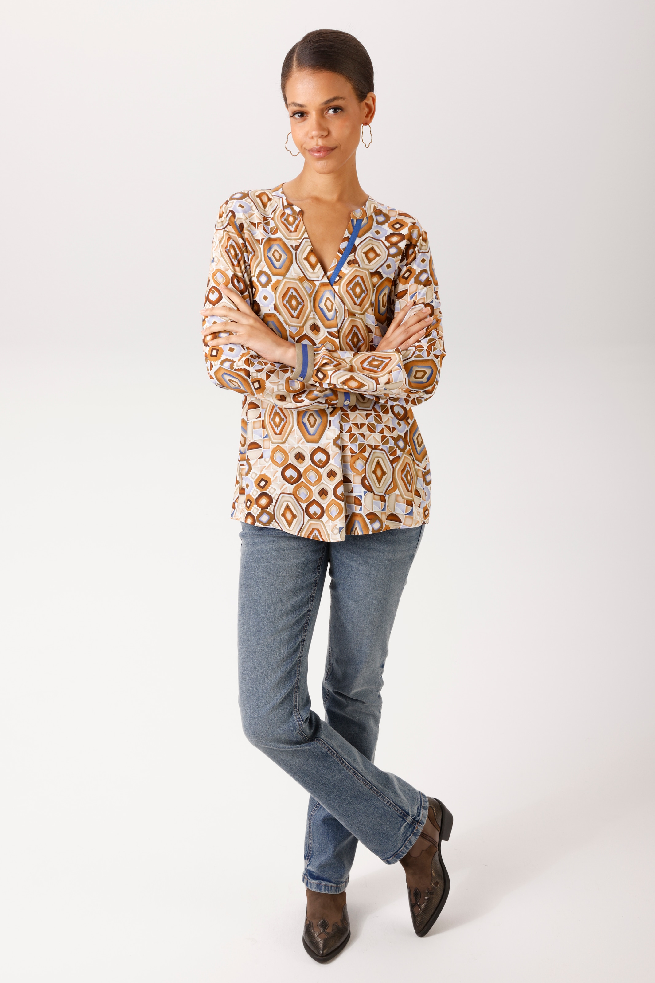 Aniston CASUAL Schlupfbluse mit farbharmonischem Retro-Muster - NEUE KOLLEKTION
