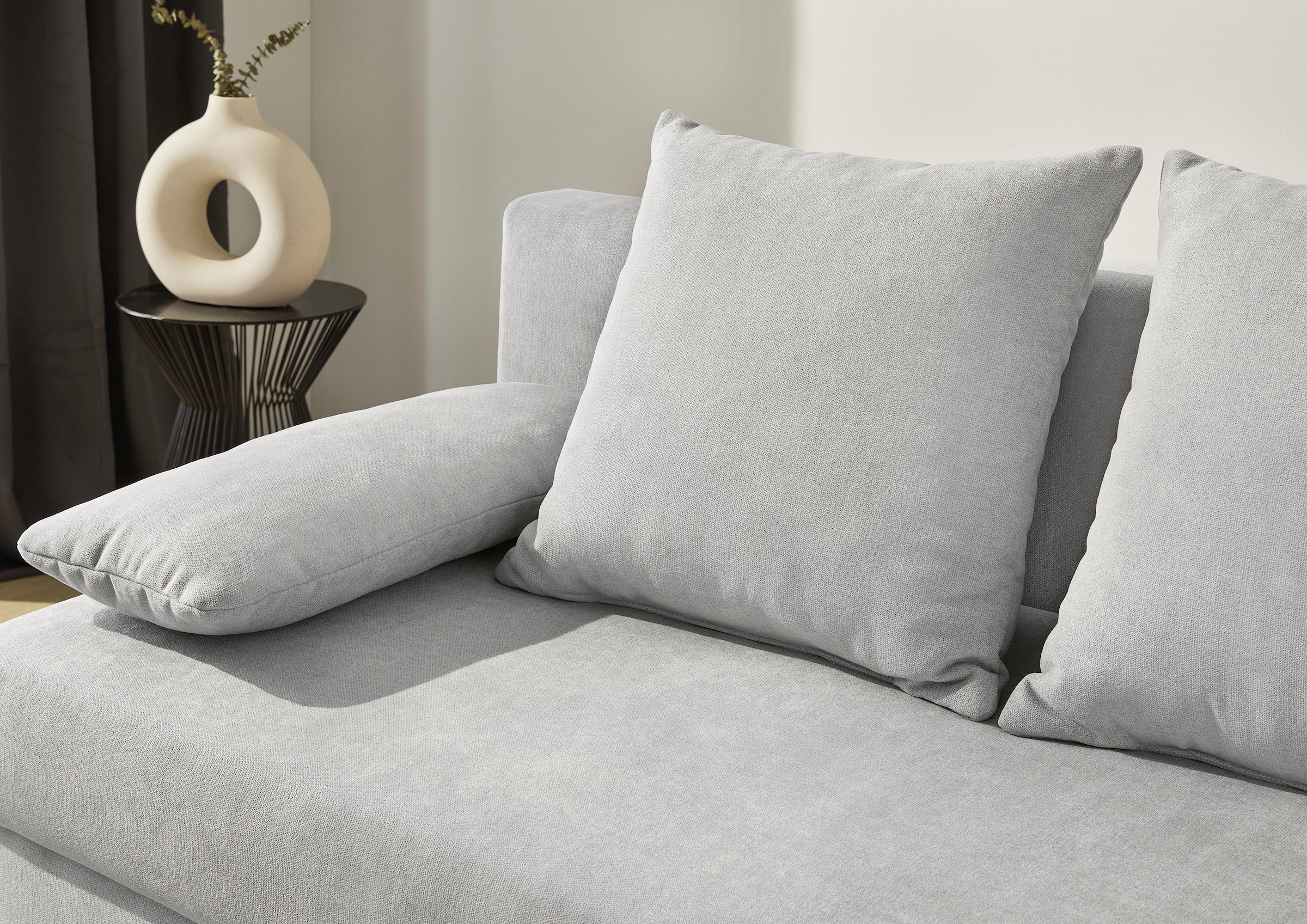 Jockenhöfer Gruppe Ecksofa »Starlight, L-Form, mit indirekter dimmbarer LED-Beleuchtung«, Gästebettfunktion; Stauraum/Bettkasten, mit Kissen