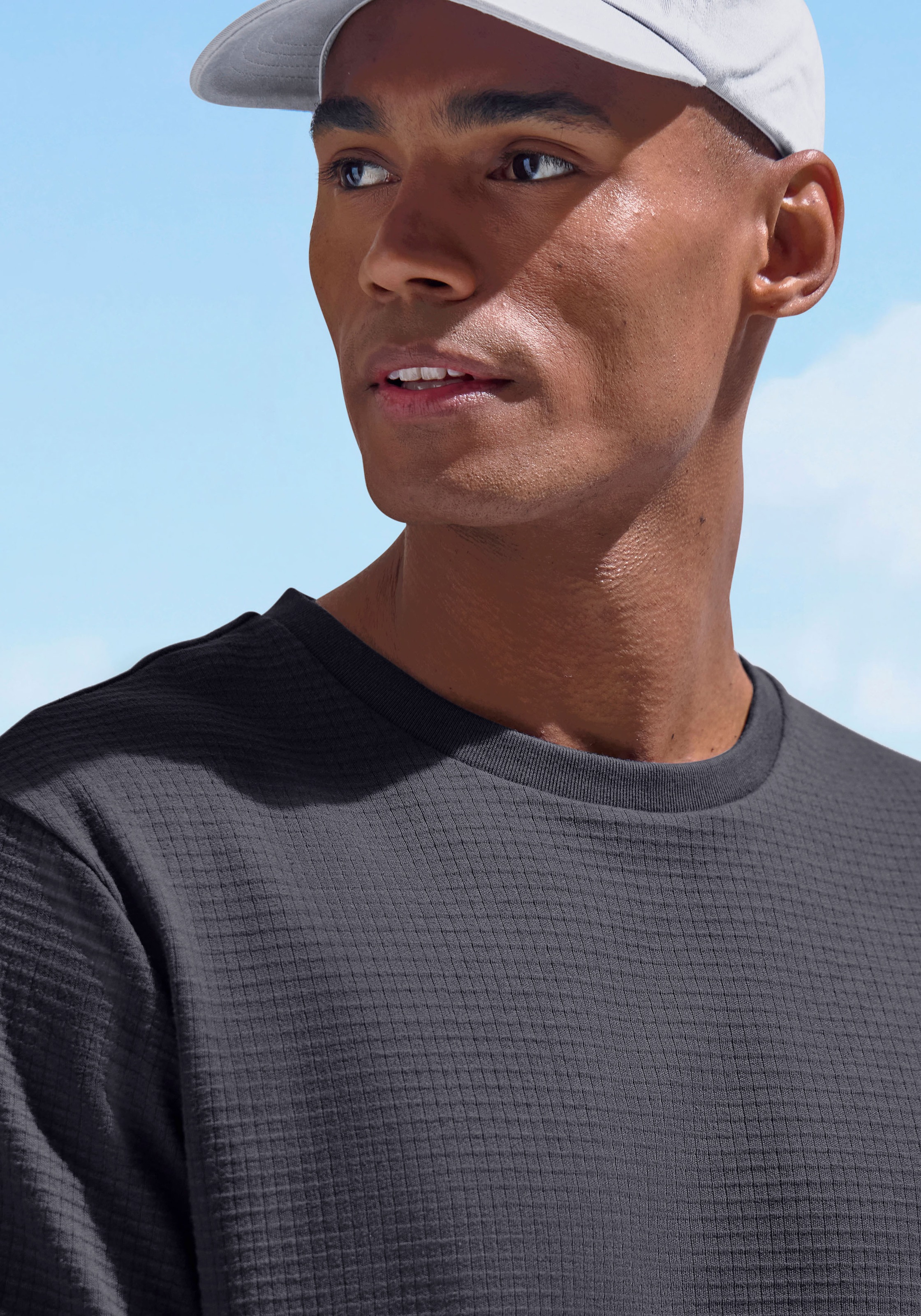 John Devin T-Shirt »mit Struktur« Rundhalsshirt mit Struktur aus Baumwoll-Mix