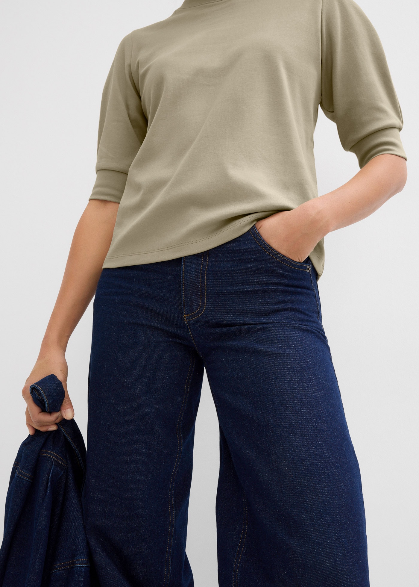 bonprix T-Shirt Oversize-Passform, dezente Puffärmel, Halbarm, aus reiner Baumwolle