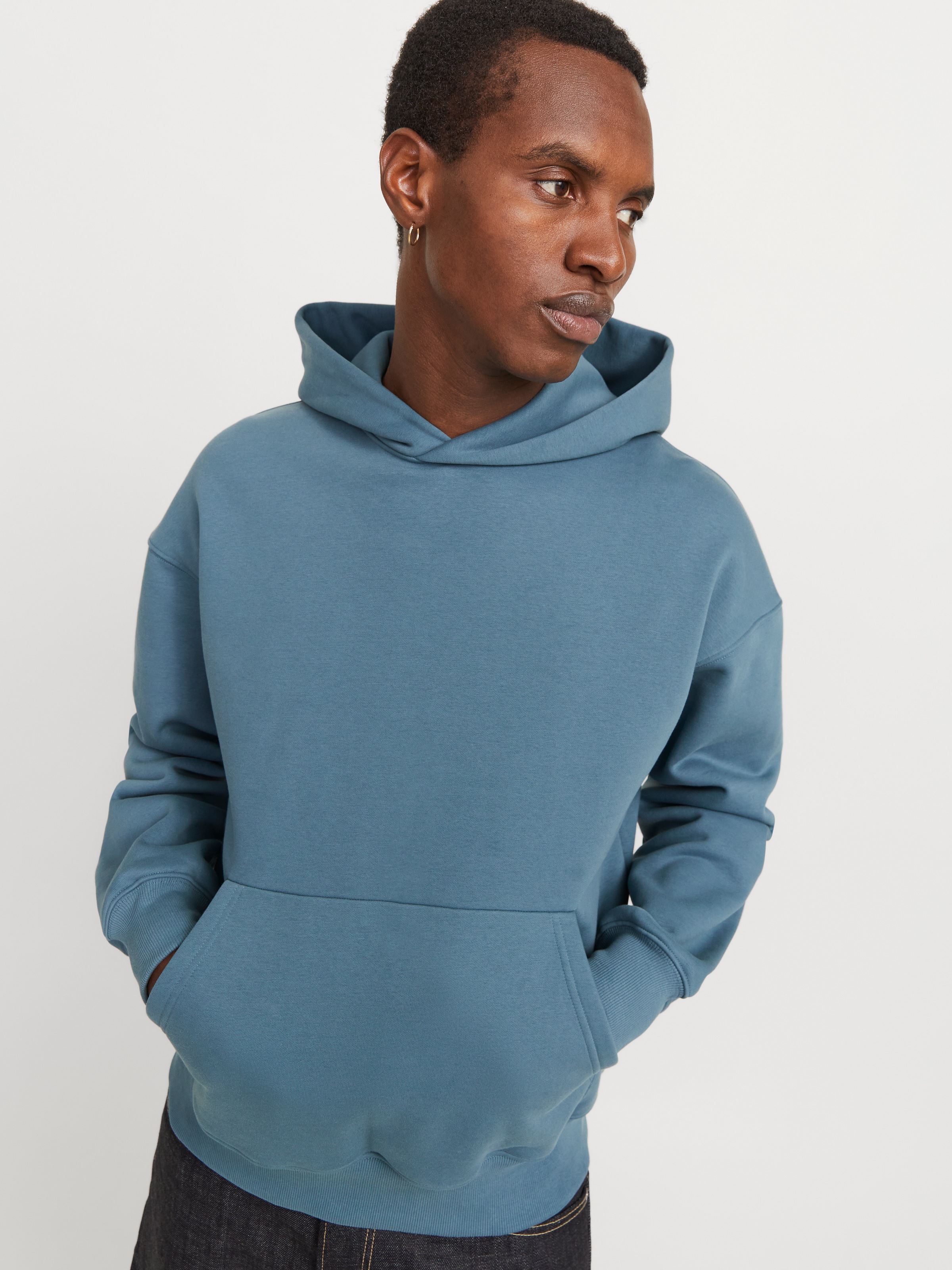 Jack & Jones Kapuzensweatshirt »JJEURBAN EDGE SWEAT HOOD NOOS«, mit Kängurutasche