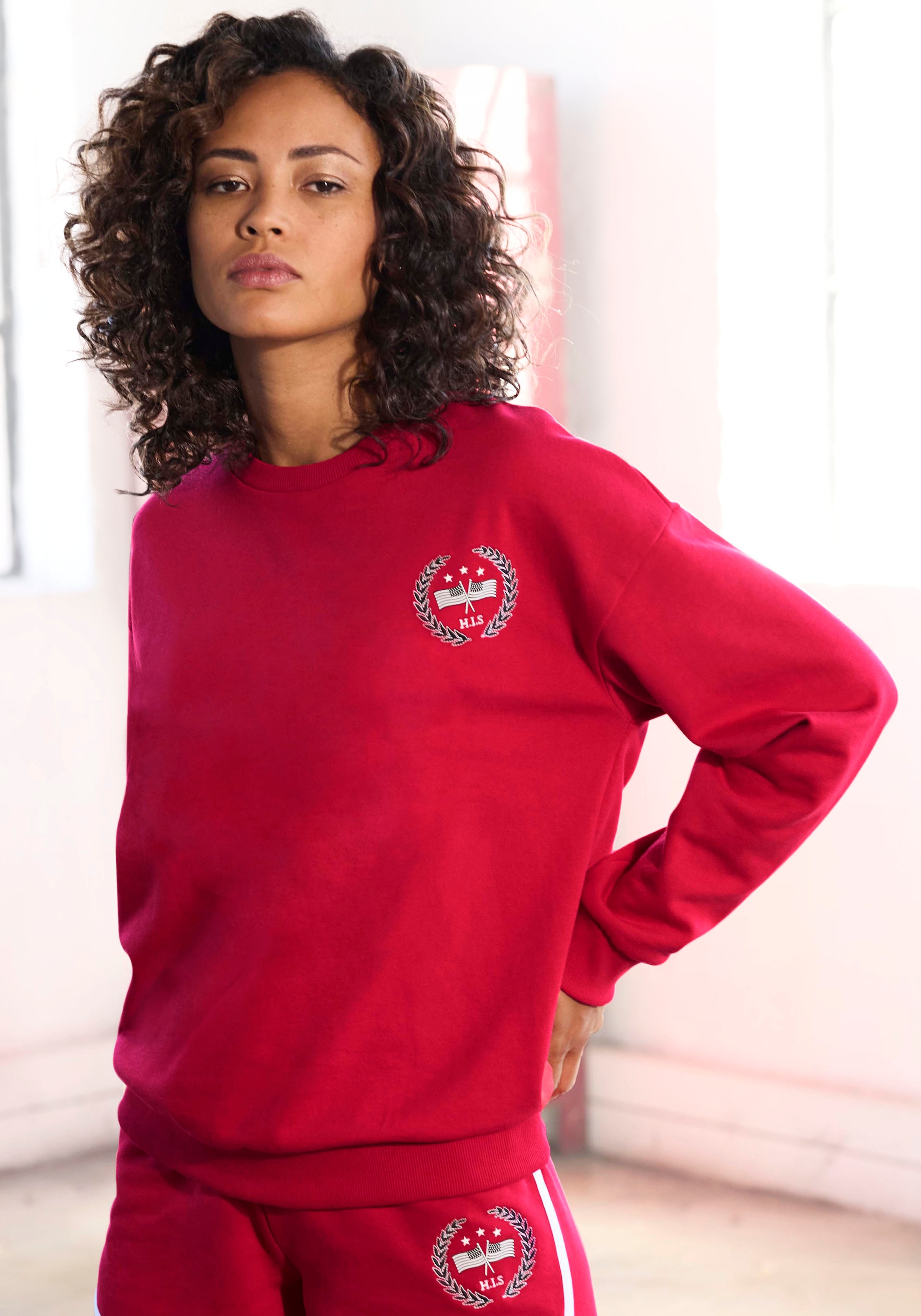 Sweatshirt, mit trendigem Logo-Druck, Loungeanzug