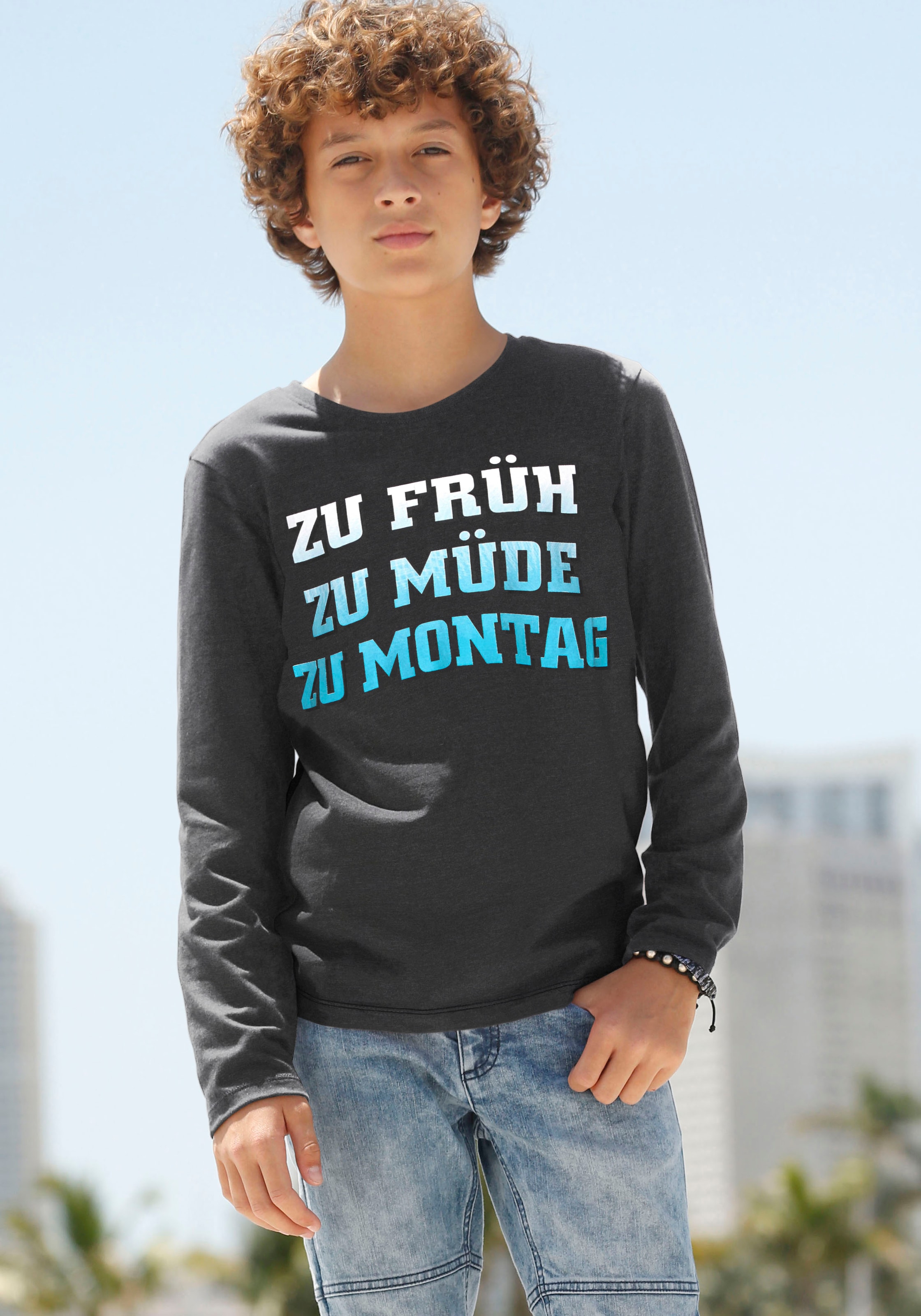 KIDSWORLD Langarmshirt »ZU FRÜH, ZU MÜDE, ZU MONTAG«, Langarm, Basic-Passform, mit stylischem Druck, Rundhalsausschnitt