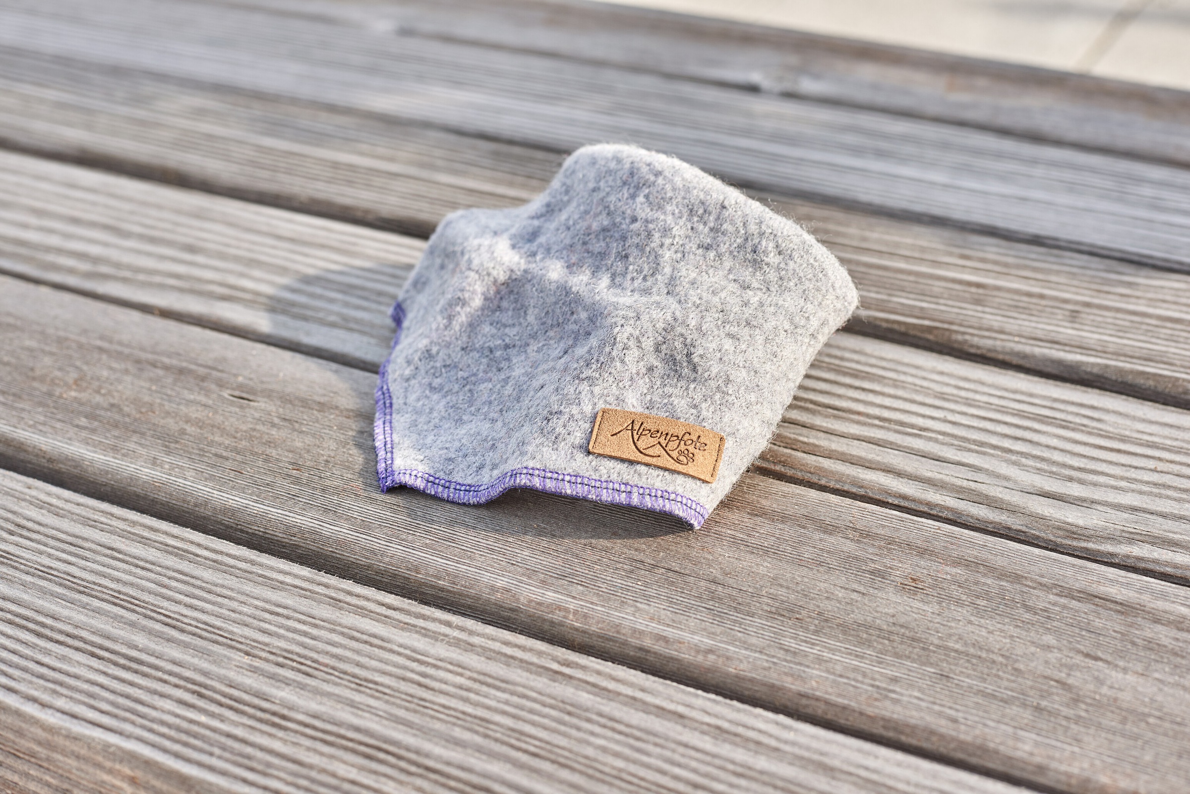 Alpenpfote Halstuch, Textil, mit kontrastfarbiger Ziernaht - Made in Germany