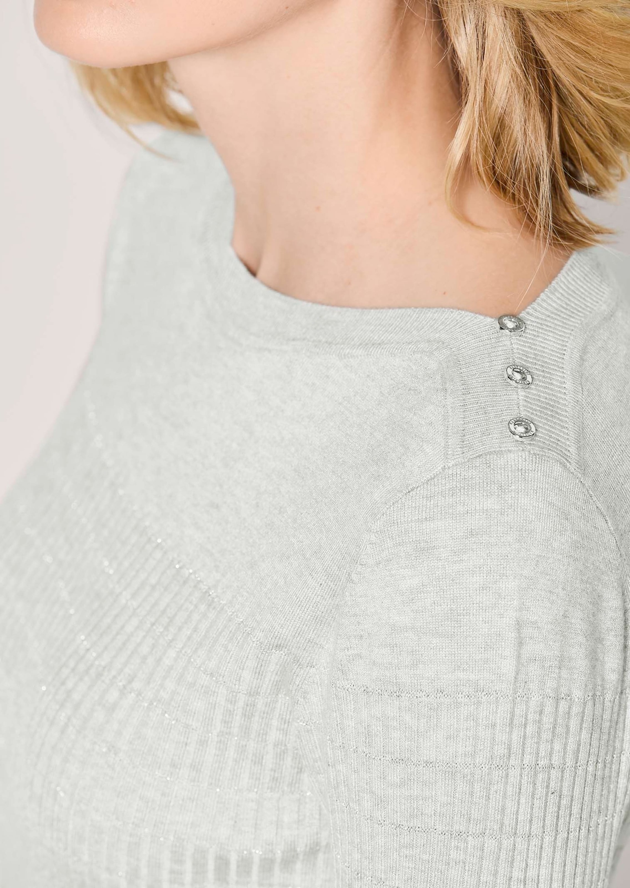 MADELEINE Longpullover »Strickpullover Glanzpullover mit Zierknöpfen« Schmuckknöpfe