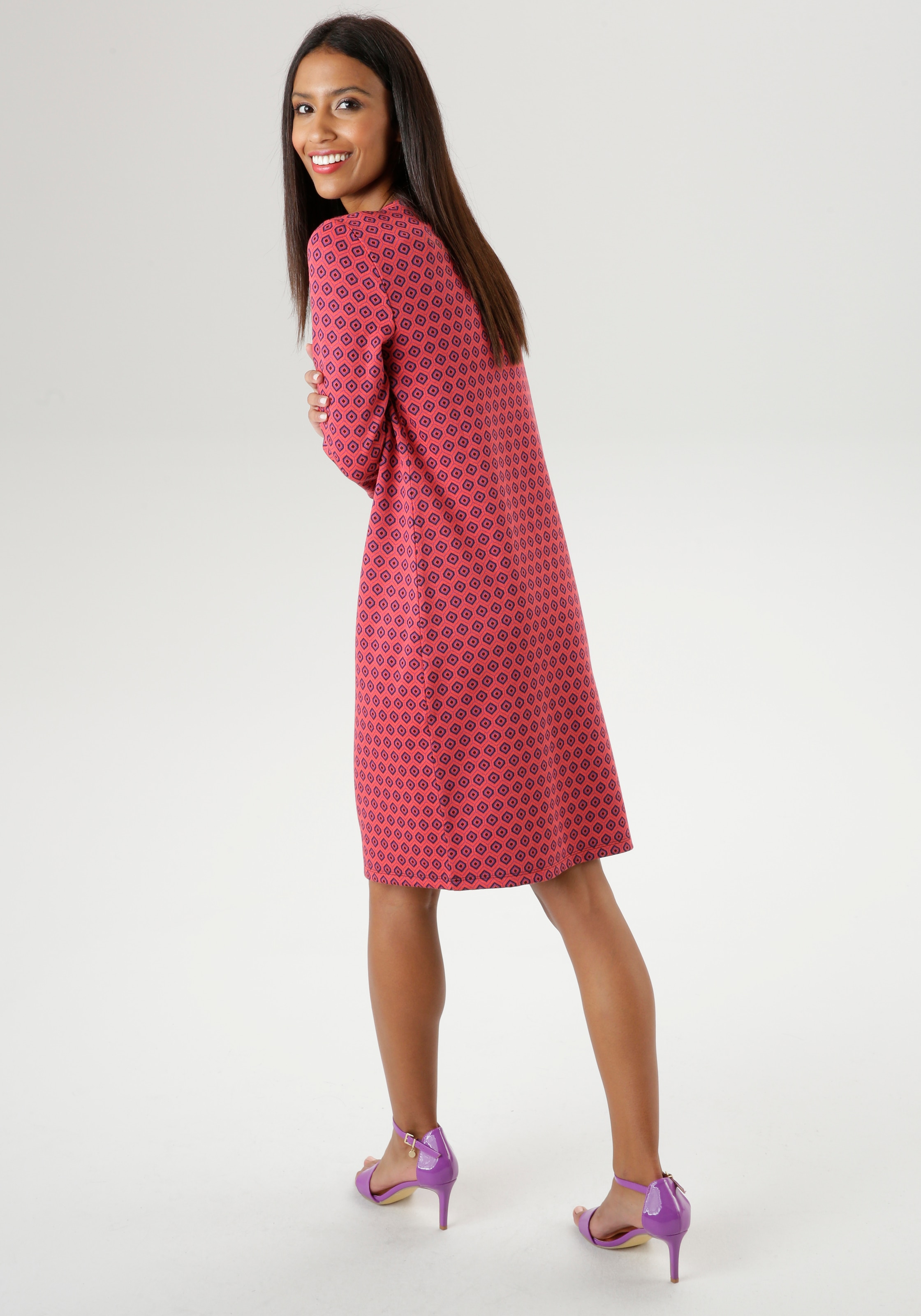 Aniston SELECTED trendy OTTO KOLLEKTION NEUE Retromuster - Online mit Jerseykleid, Shop im