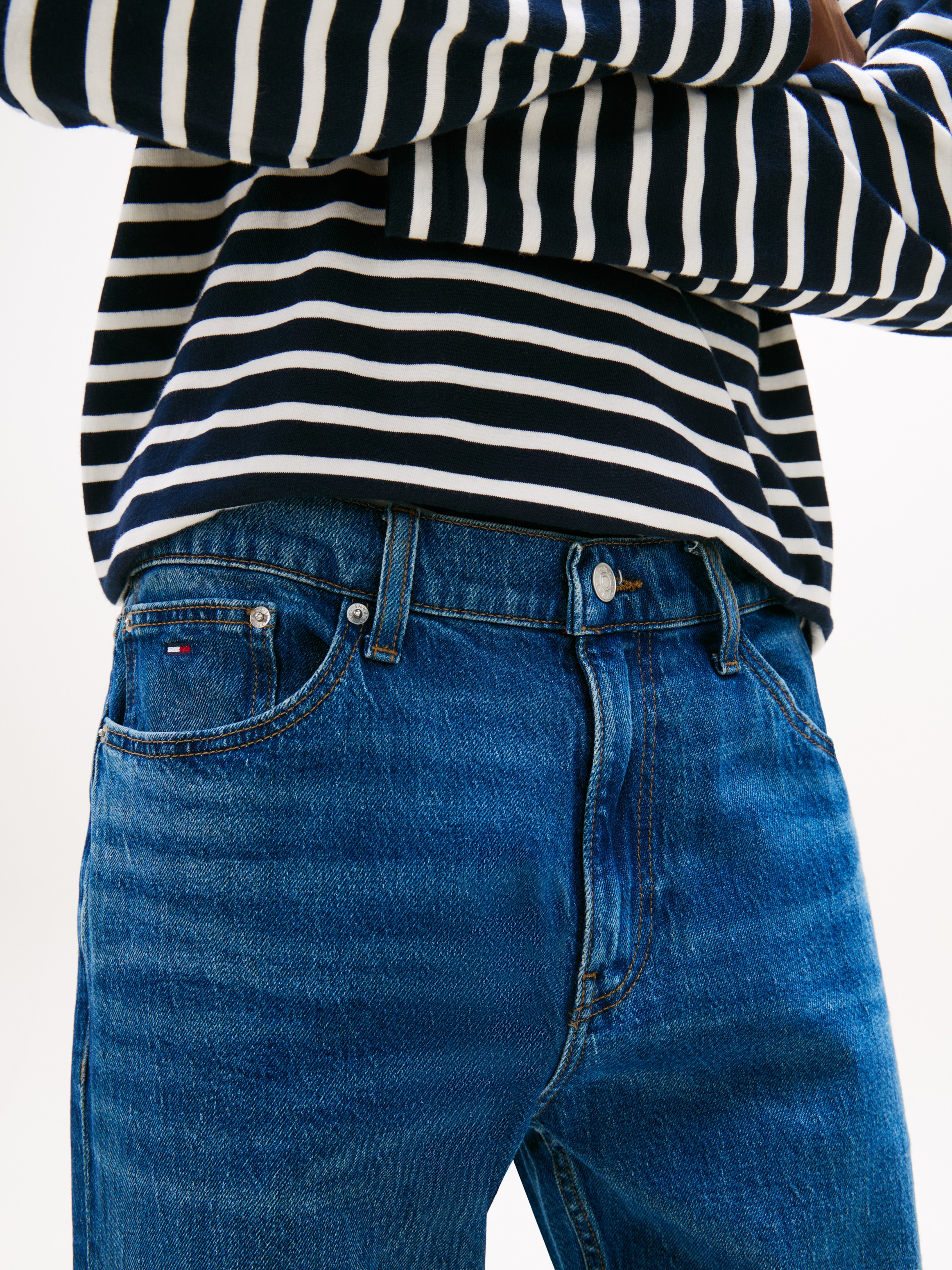 Tommy Jeans Slim-fit-Jeans »RYAN SLIM STRAIGHT«, mit Logoprägung
