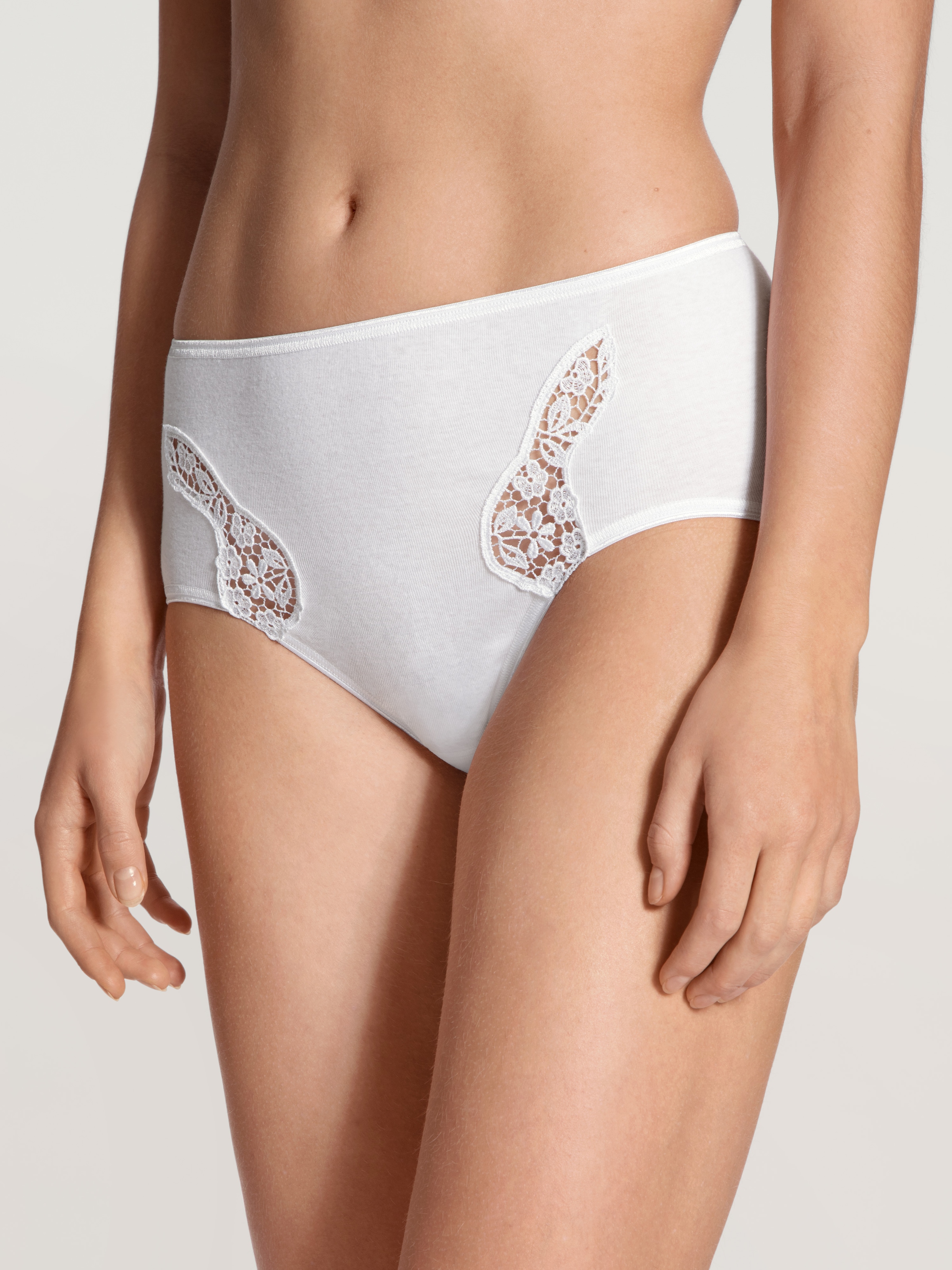 CALIDA Midislip »Feminin Sense« Spitzen-Details, elastisch, Interlock-Qualität, Pure Cotton, nahtfrei