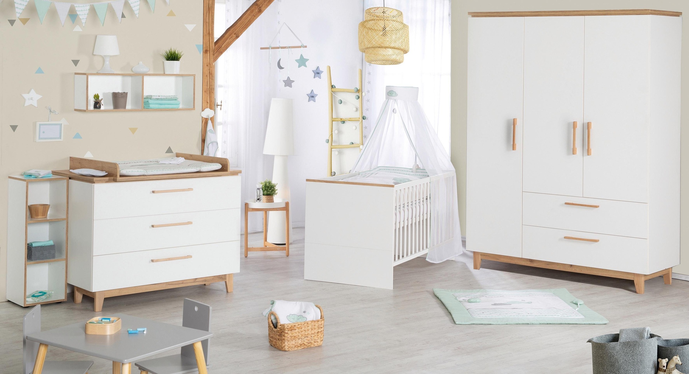 roba® Babyzimmer-Komplettset »Finn«, (Set, 3 St.), mit Kinderbett, Schrank und Wickelkommode