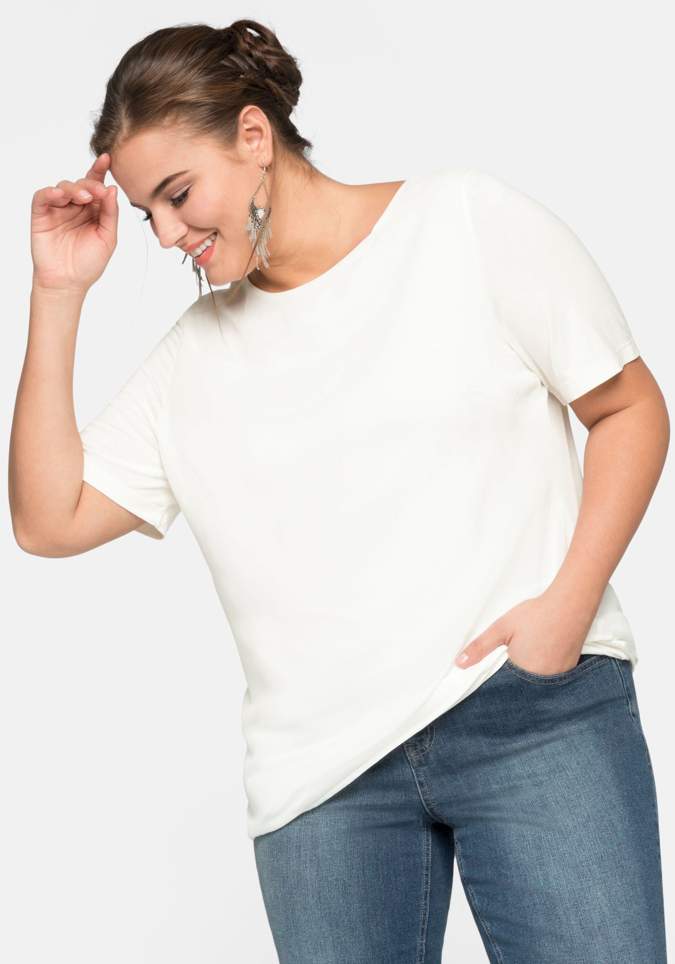 Sheego Blusenshirt, im Layerlook mit rundem Ausschnitt
