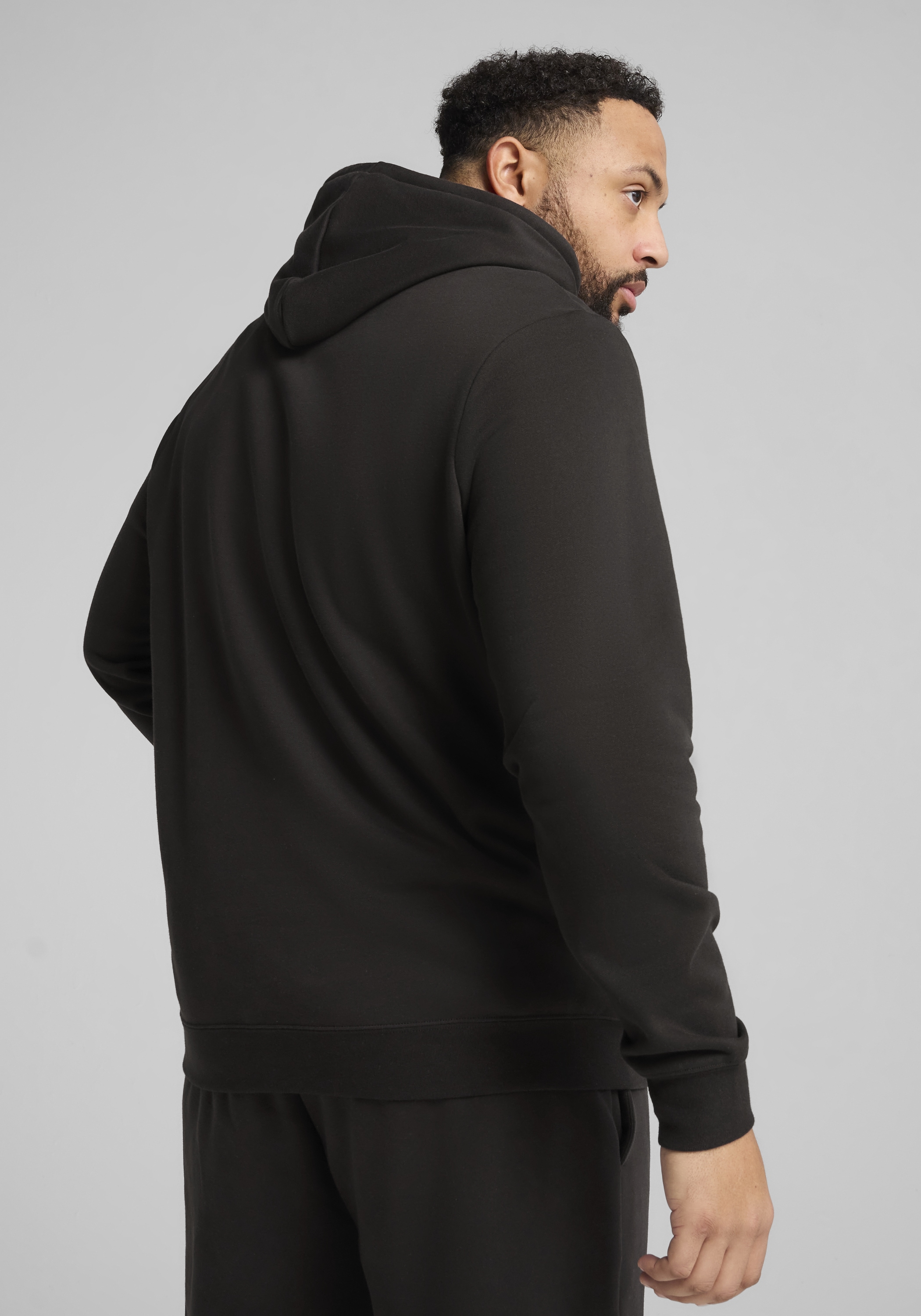 PUMA Kapuzensweatshirt »ESS SMALL NO. 1 LOGO HOODIE FL«, mit verstellbarer Kapuze, Regular Fit, mit Kängurutasche
