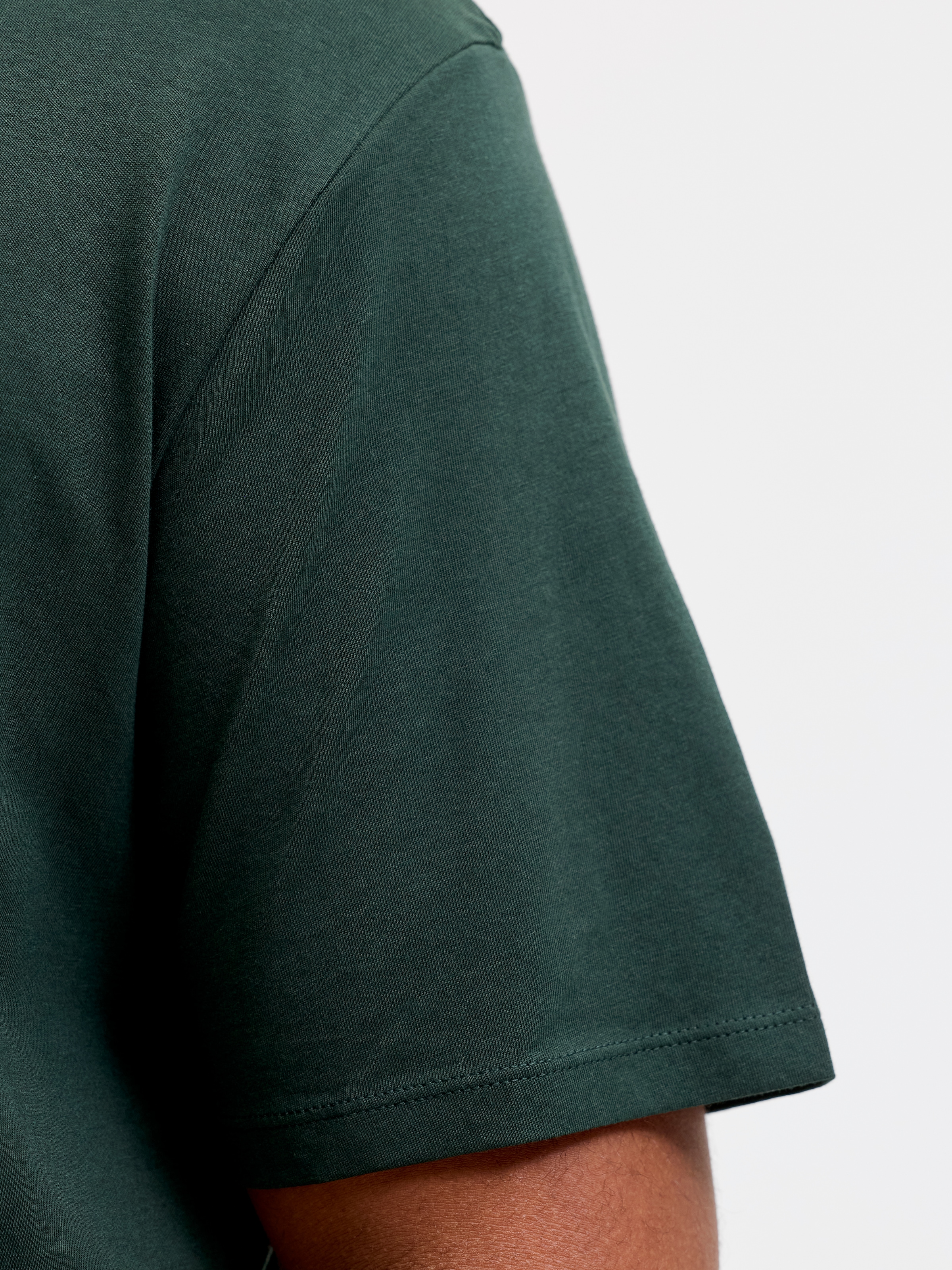 Jack & Jones PlusSize T-Shirt »JJELOGO TEE SS O-NECK 2 COL AW26 SN PLS« aus reiner Baumwolle, mit geradem Abschluss am Rumpf, in Plus Size