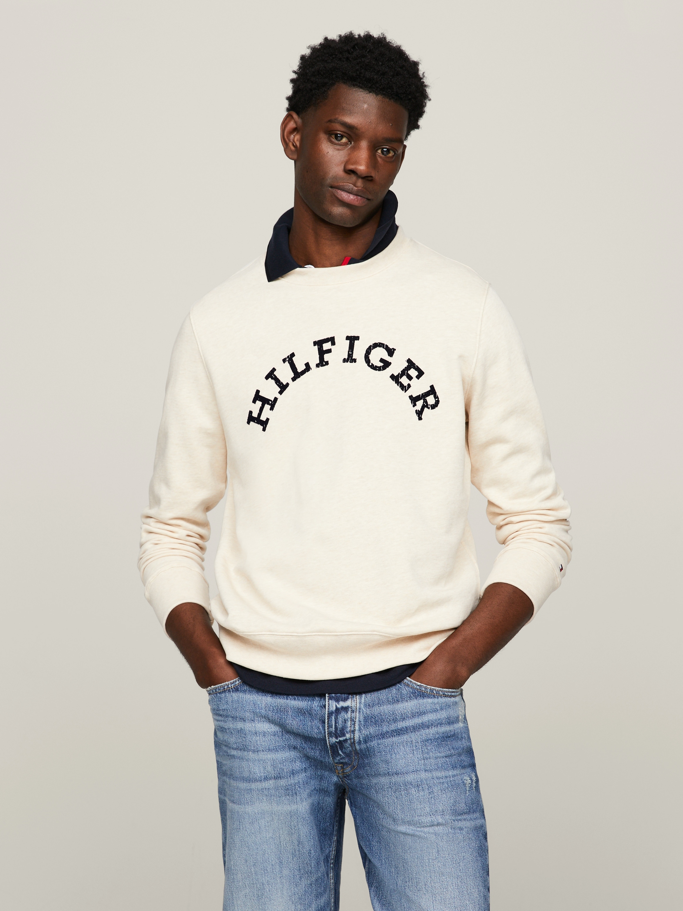 Tommy Hilfiger Sweatshirt »HILFIGER ARCHED HTR SWEATSHIRT«, mit gebrochenem Print