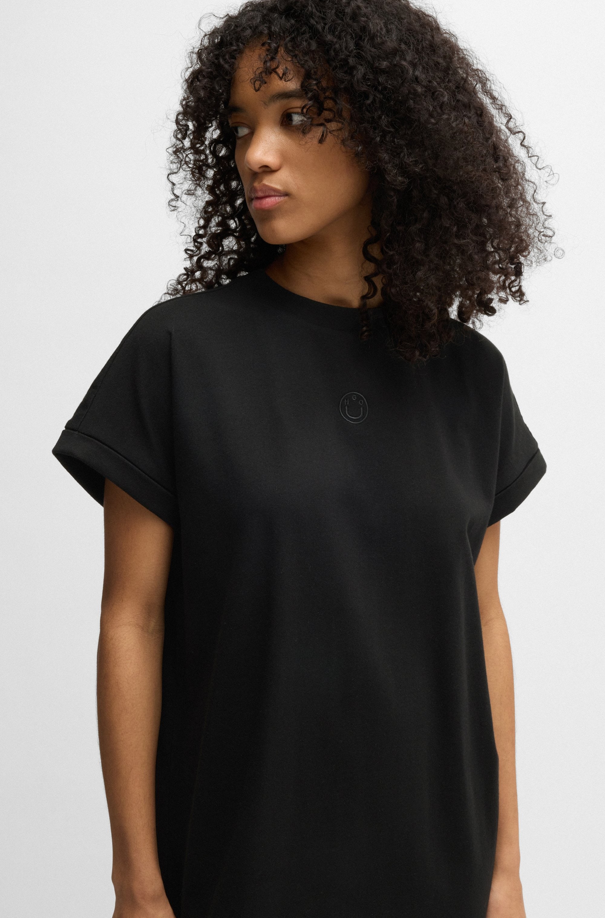 HUGO Blue Jerseykleid »Nalle«, mit Logostickerei Jersey Oversized mit Schlitz