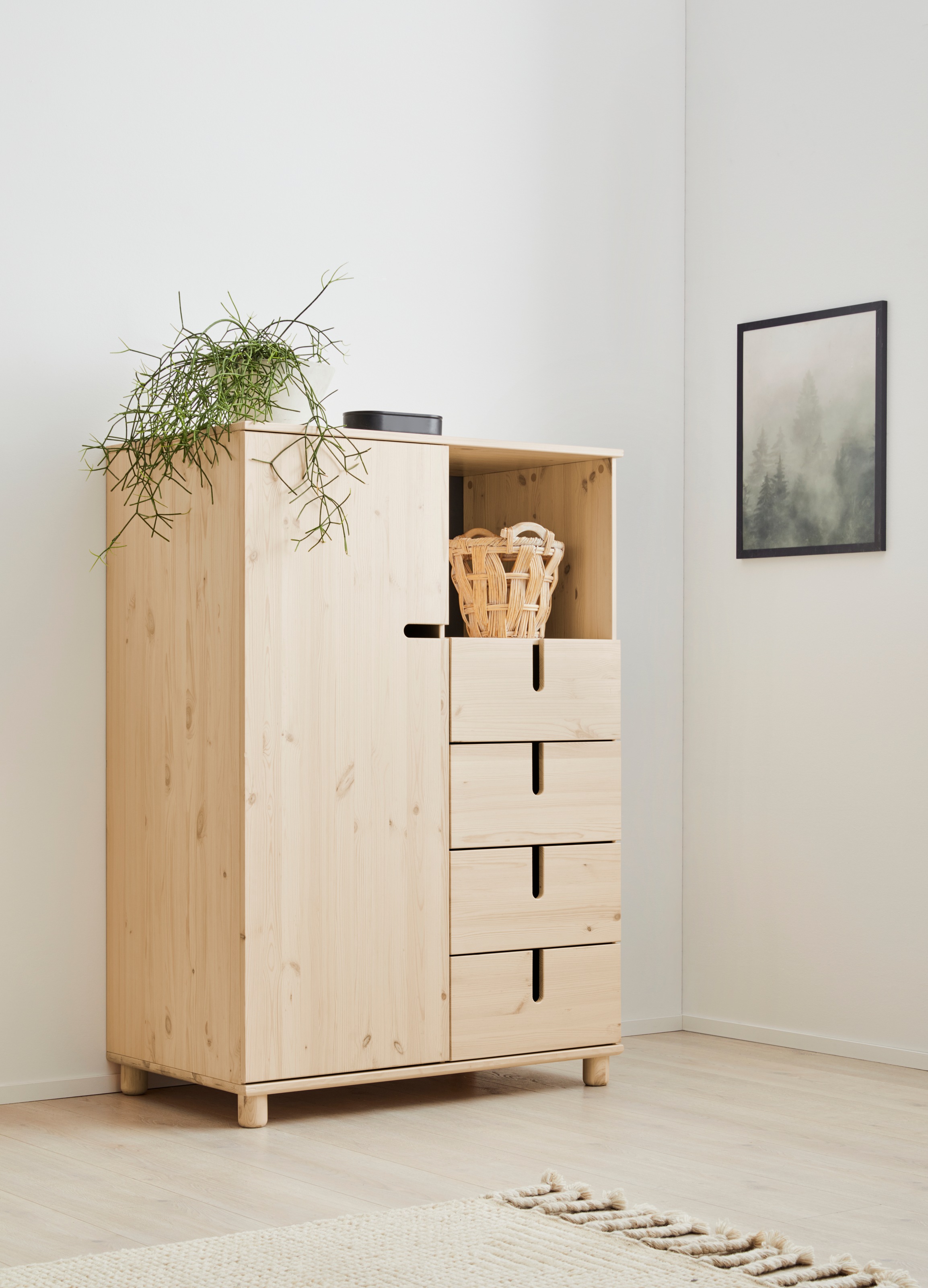 OTTO products Hochkommode »Aileen«, aus Kiefer massiv, Breite 101 cm, vegan, Designed by Leonhard Pfeifer