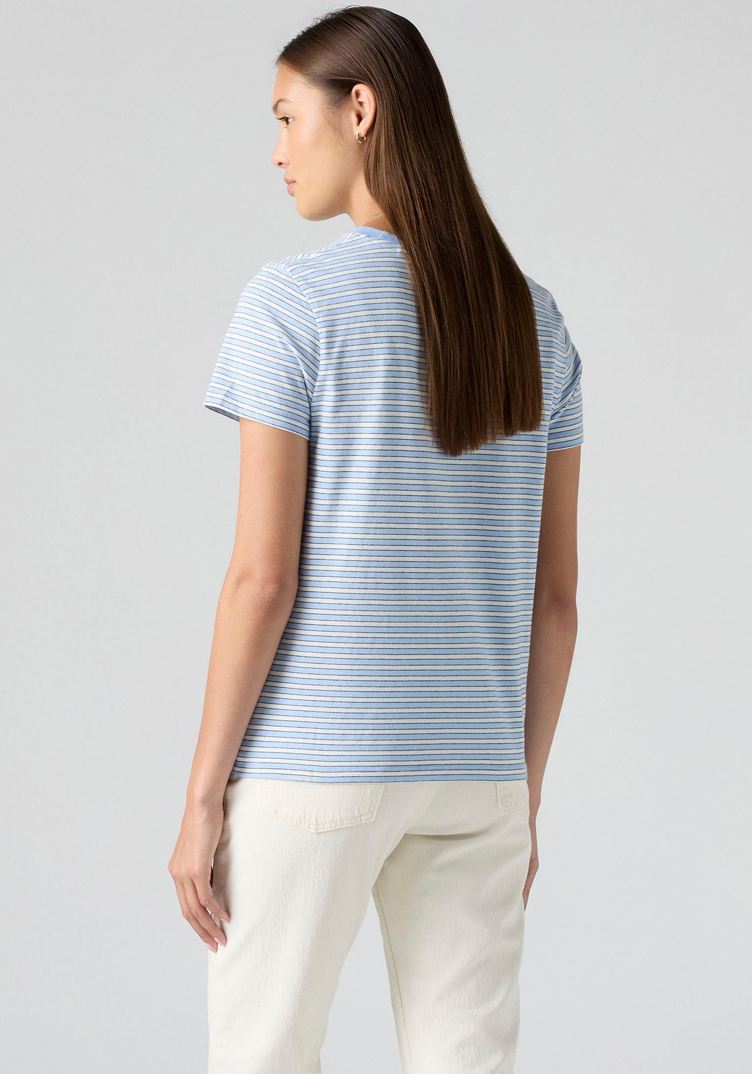 Levi's® T-Shirt »The perfect Tee«, mit kleiner Logo-Stickerei