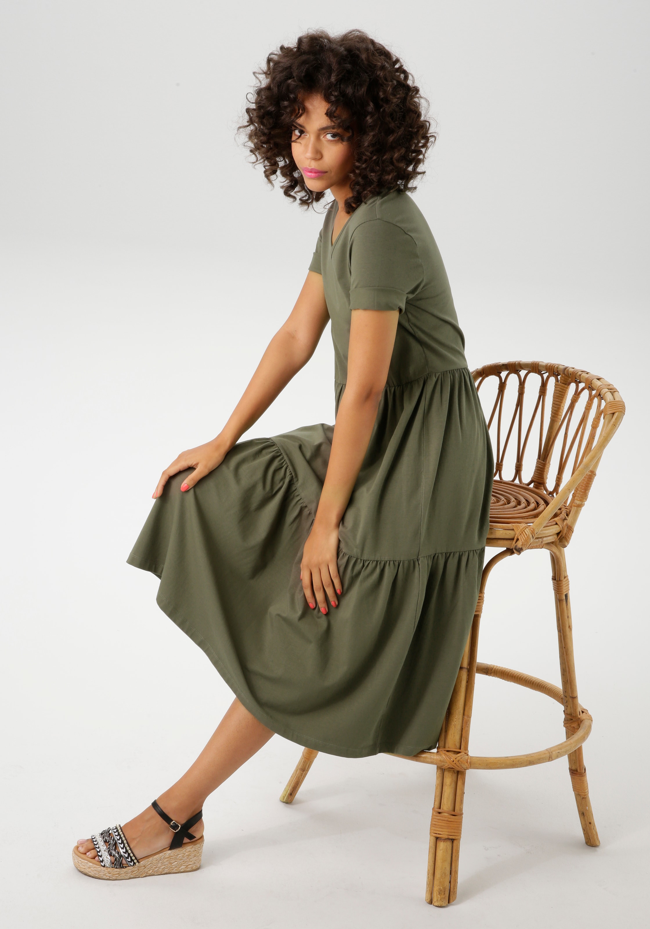 Aniston CASUAL Sommerkleid, in trendiger Farbpalette - NEUE KOLLEKTION