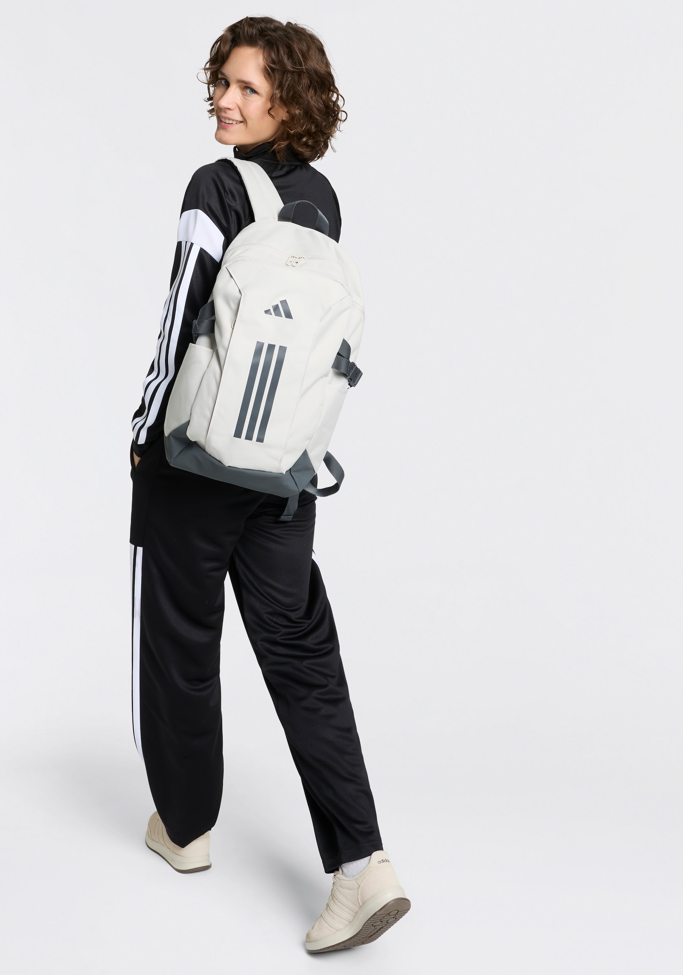 adidas Sportswear Trainingsanzug »W TEAMSPORT TS« 2 für Erwachsene, 2-teilig, sportlicher Stil, aus Polyester