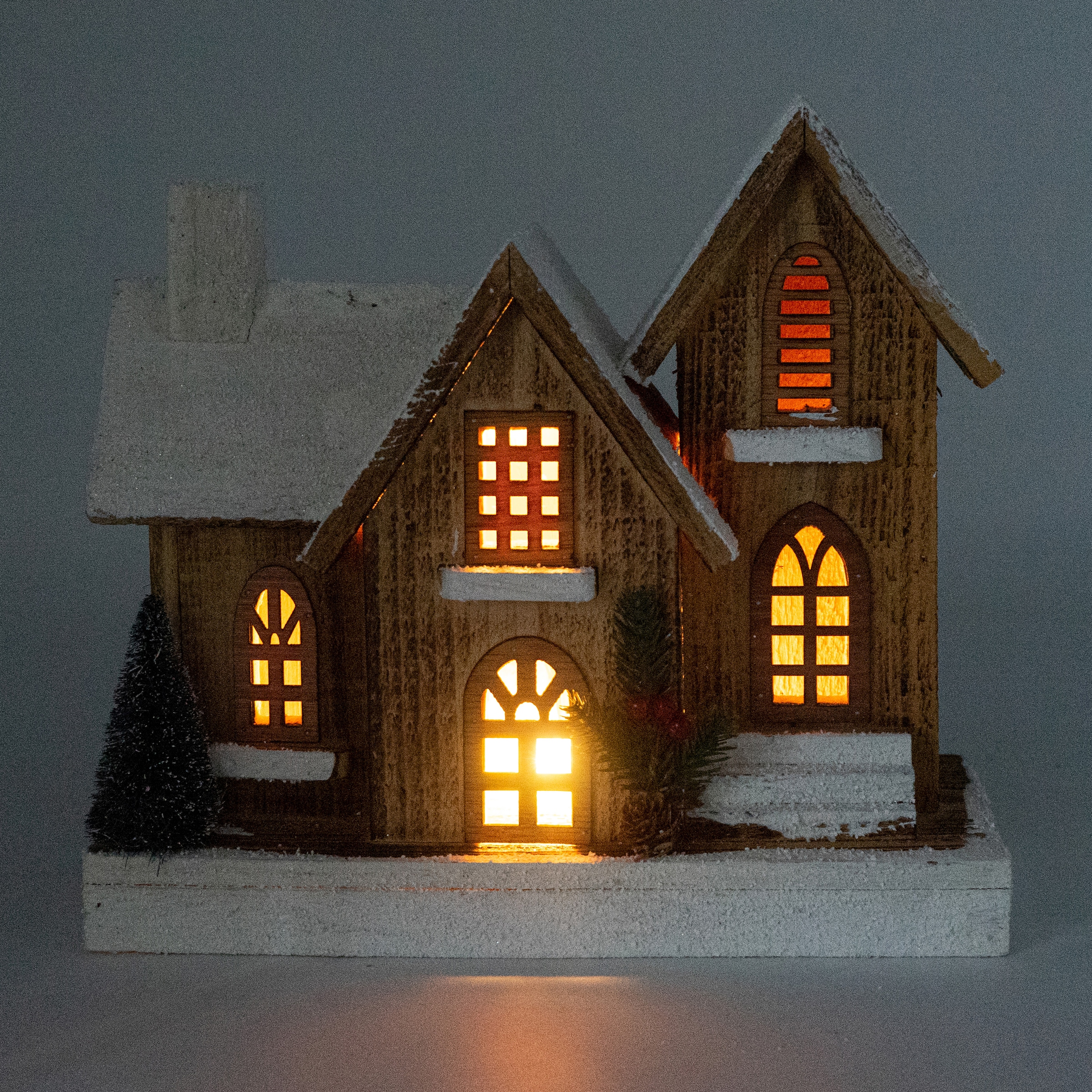 NOOR LIVING Weihnachtshaus »Weihnachtsdeko«, Kirche aus Naturholz gefertigt,  Höhe 29 cm online bei OTTO | Weihnachtshäuser