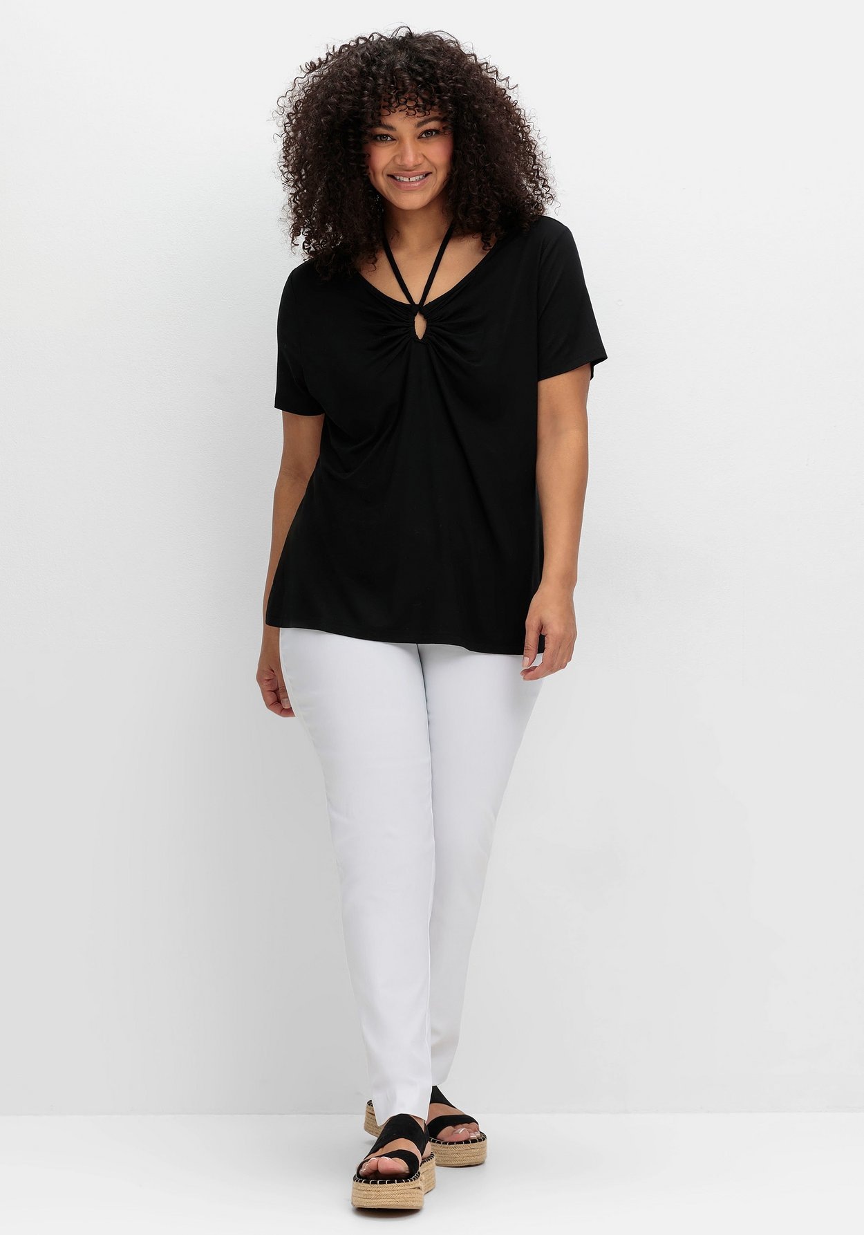 Sheego T-Shirt »Shirt mit Neckholder-Bindeband«