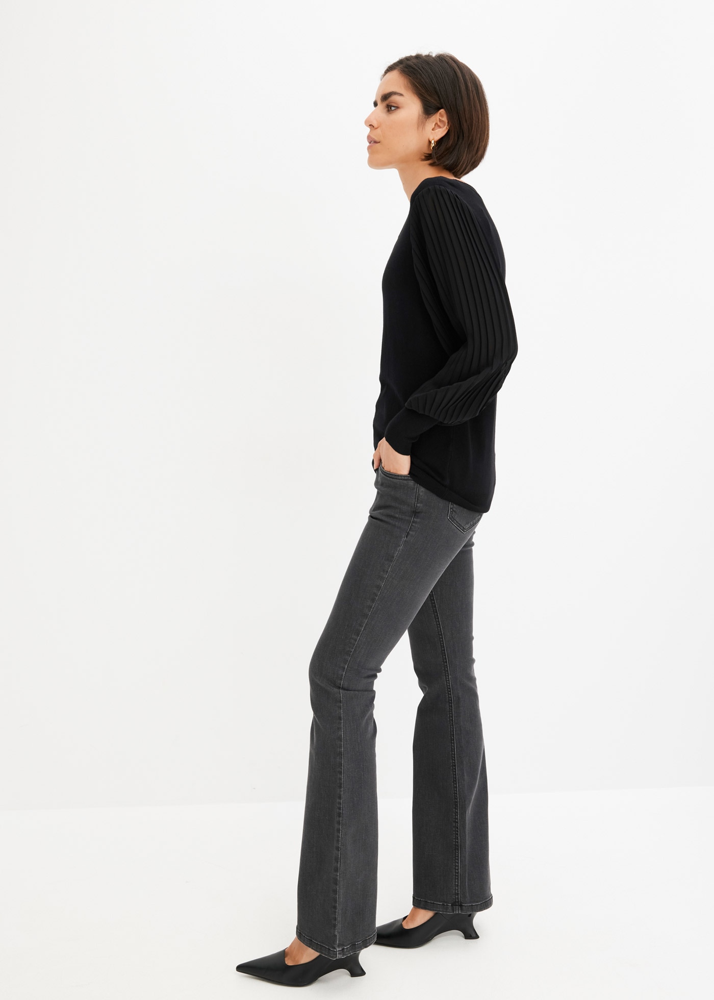 bonprix Strickpullover »Feinstrickpullover aus fließendem Viskose-Mix« Feinstrickpullover aus fließendem Viskose-Mix