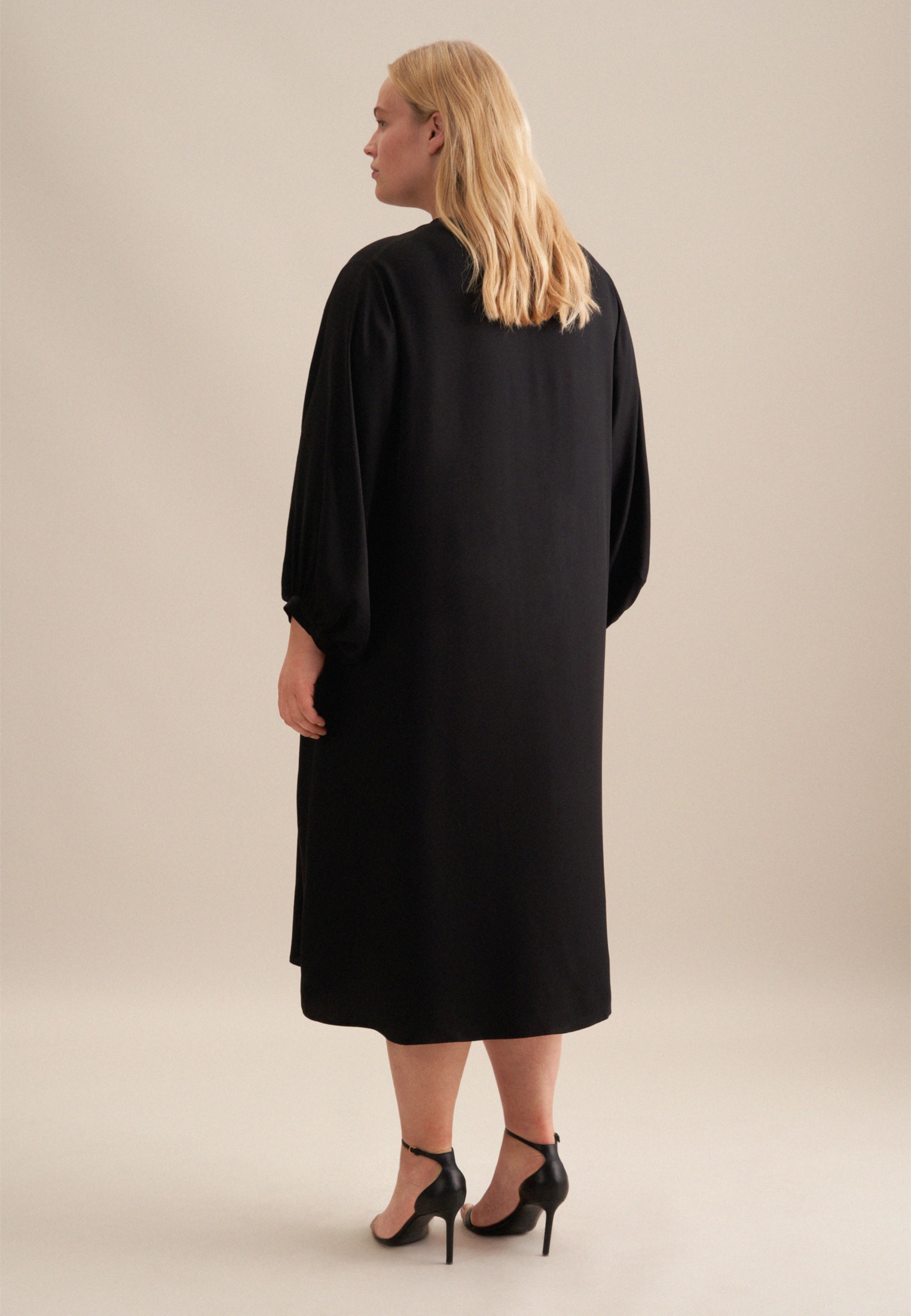 seidensticker Sommerkleid »Schwarze Rose«, Langarm V-Neck Uni
