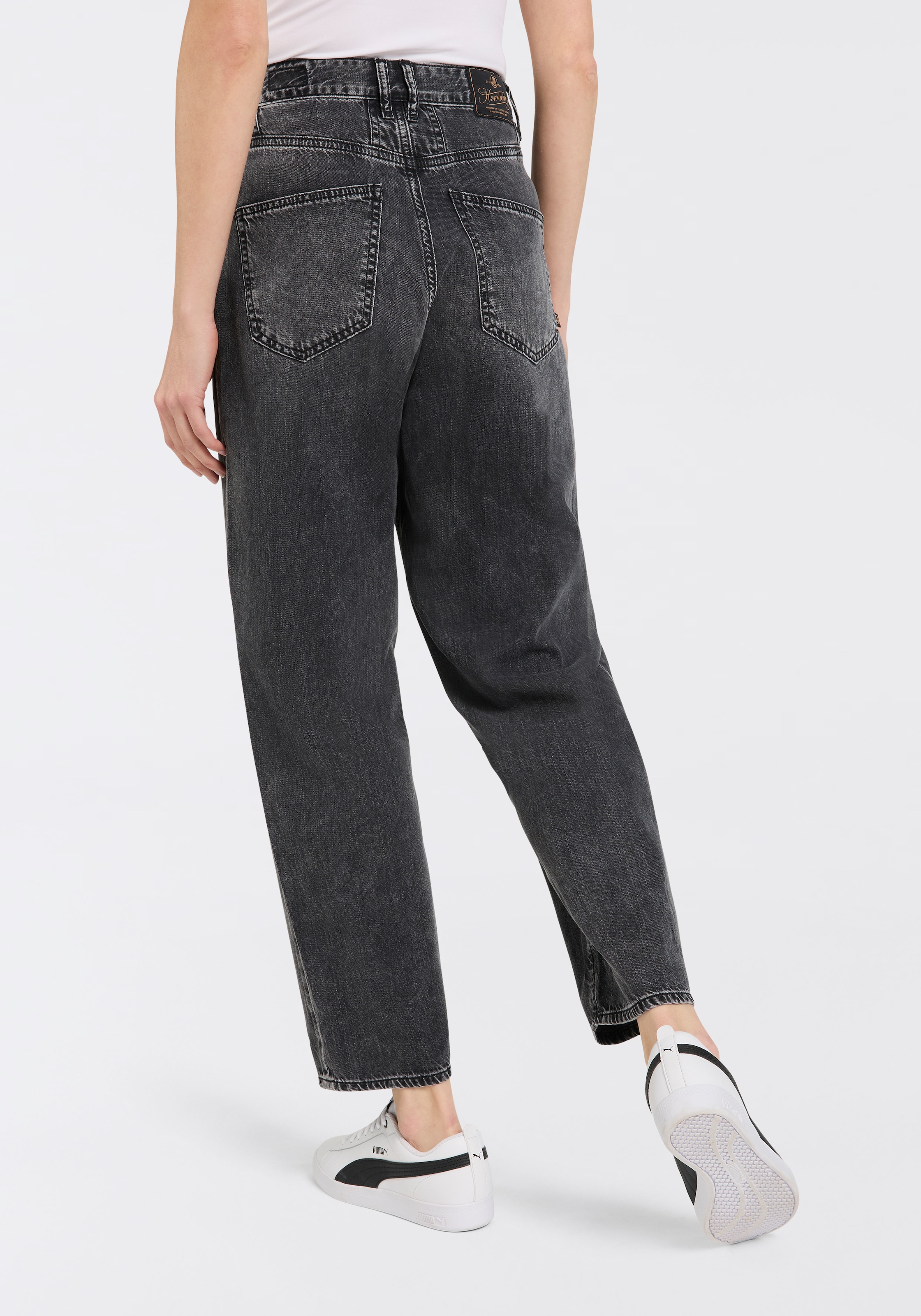 Herrlicher 5-Pocket-Jeans »Brooke Denim Black«, mit Abnähern, in 7/8-Länge