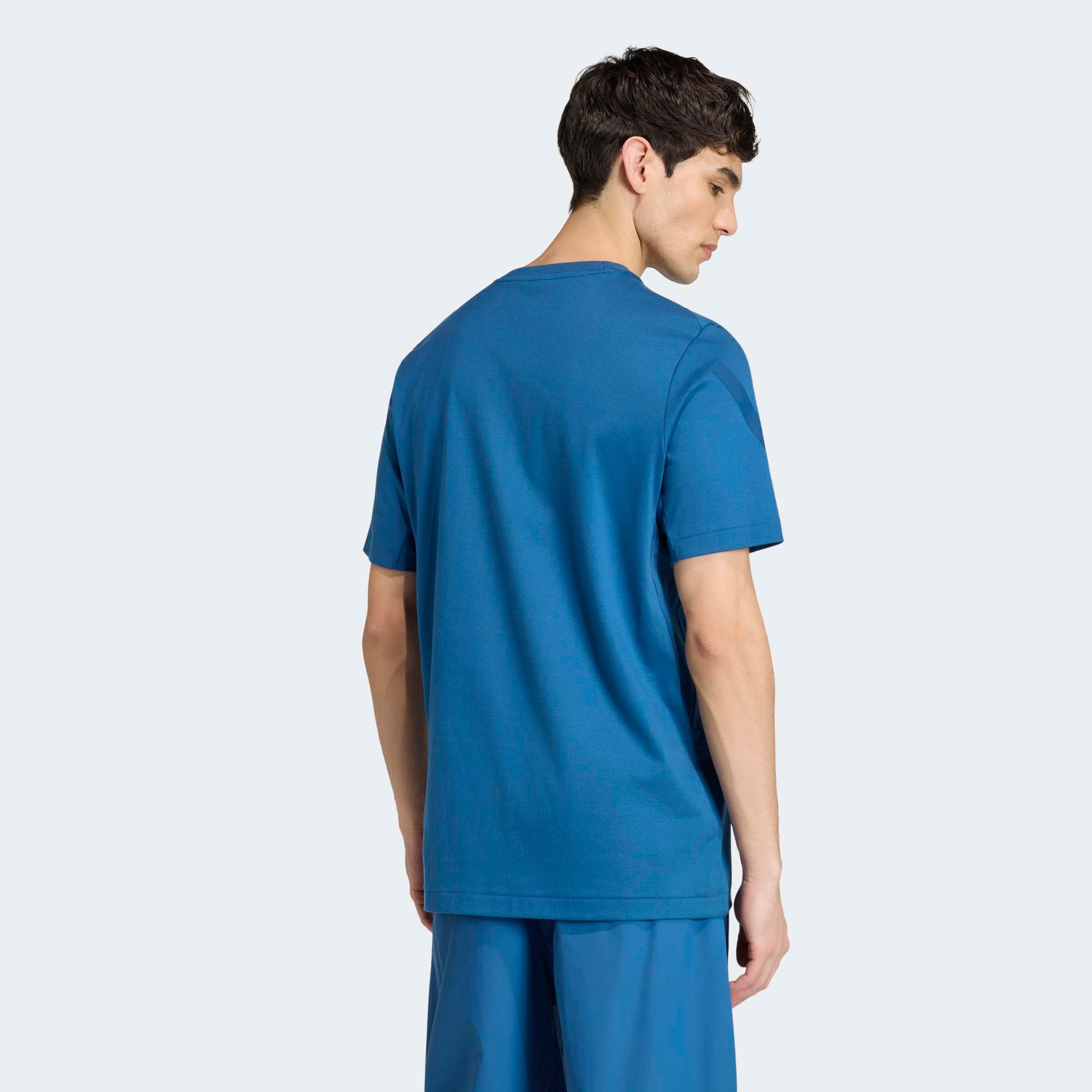 adidas Sportswear T-Shirt »M Z.N.E. TEE« sportlicher Stil, Kurzarm, aus Baumwolle, ohne Verschluss