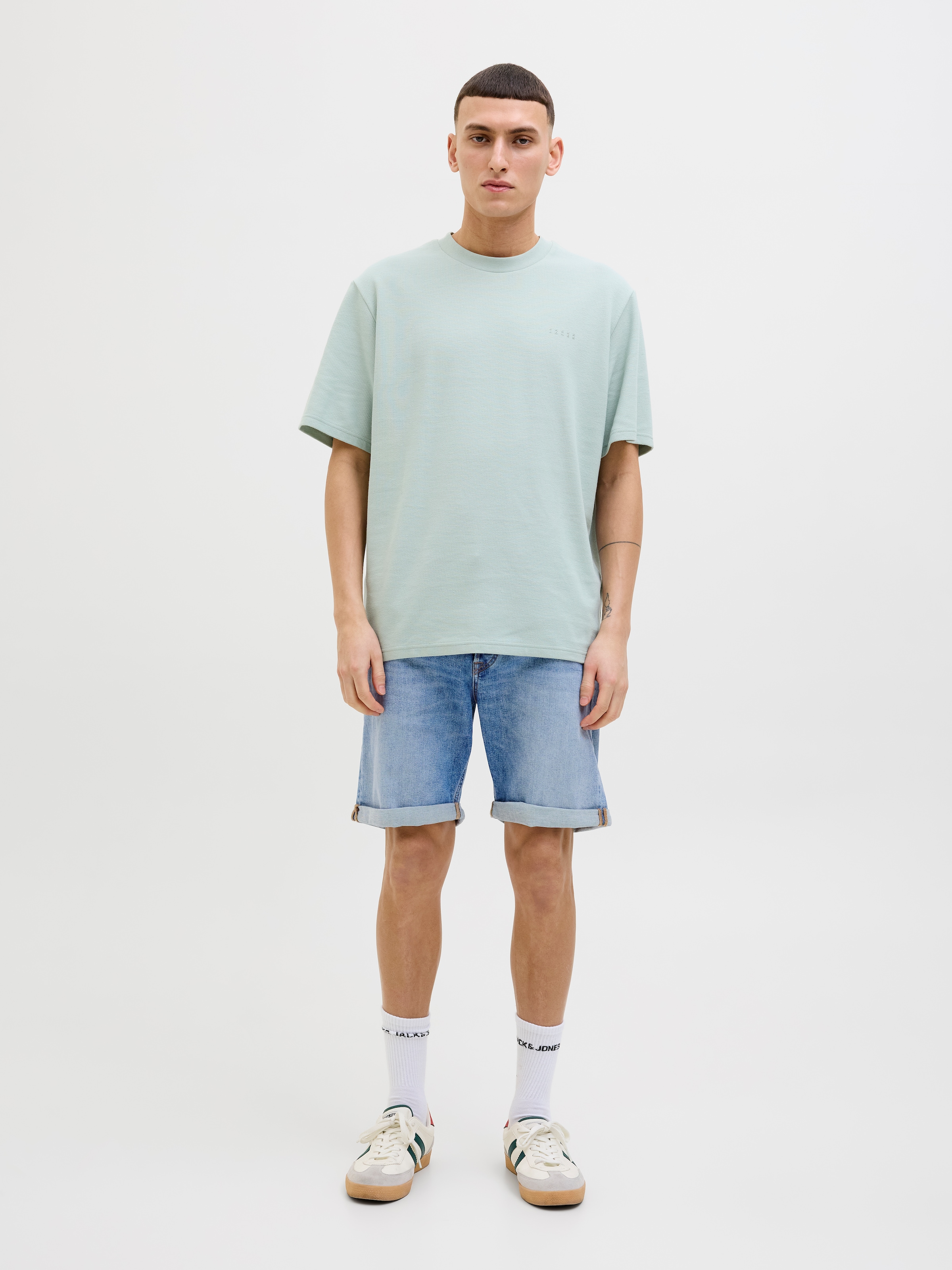 Jack & Jones Shorts »JJIORIGINAL mit stylischem Aufschlag und Knopfleiste«  Baumwollmischung, regular fit