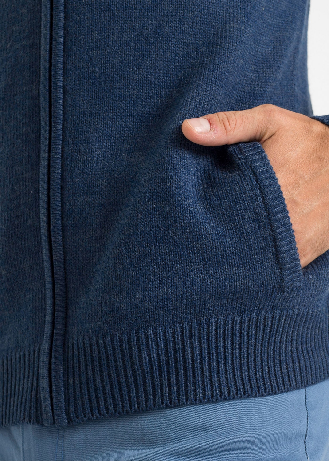 bonprix Strickjacke »Feinstrickjacke« mit Stehkragen, Reißverschluss, Eingrifftaschen, Regular Fit