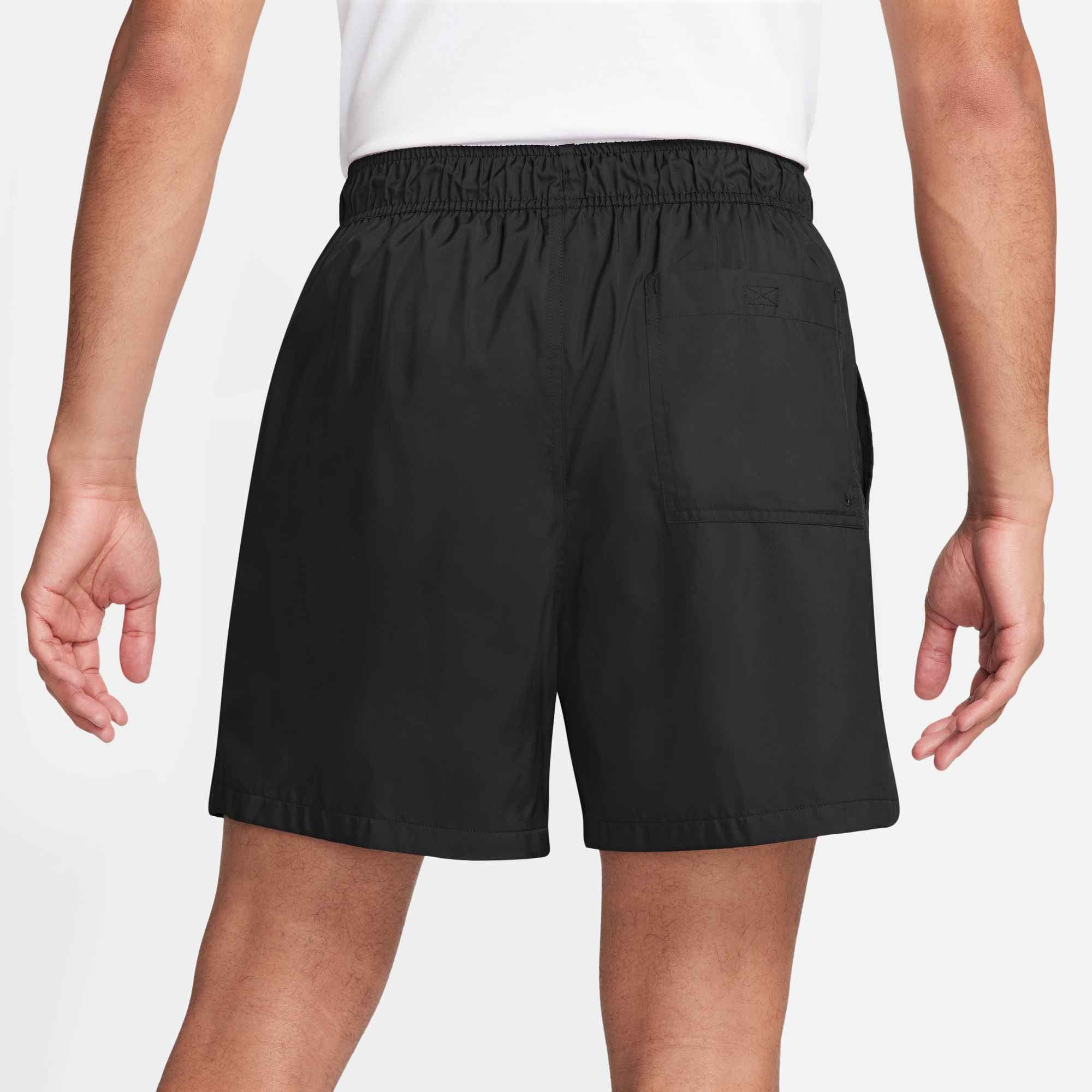 Nike Sportswear Shorts »Nike Club Men's Woven Flow Shorts«  aus leichtem Webmaterial, mit atmungsaktivem Mesh-Futter