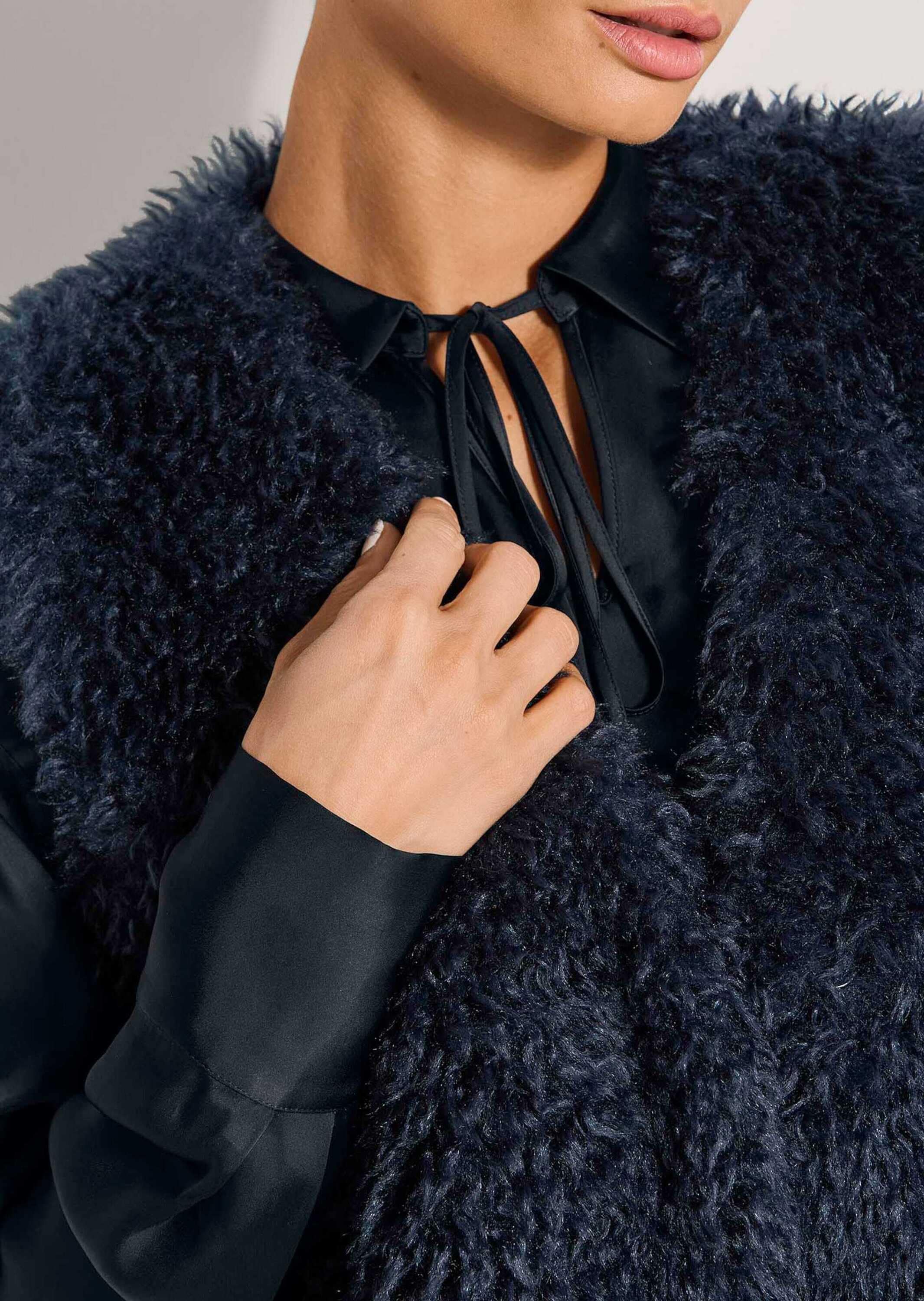 MADELEINE Kurzweste »Weste Faux-Fur-Weste mit langem Flor«