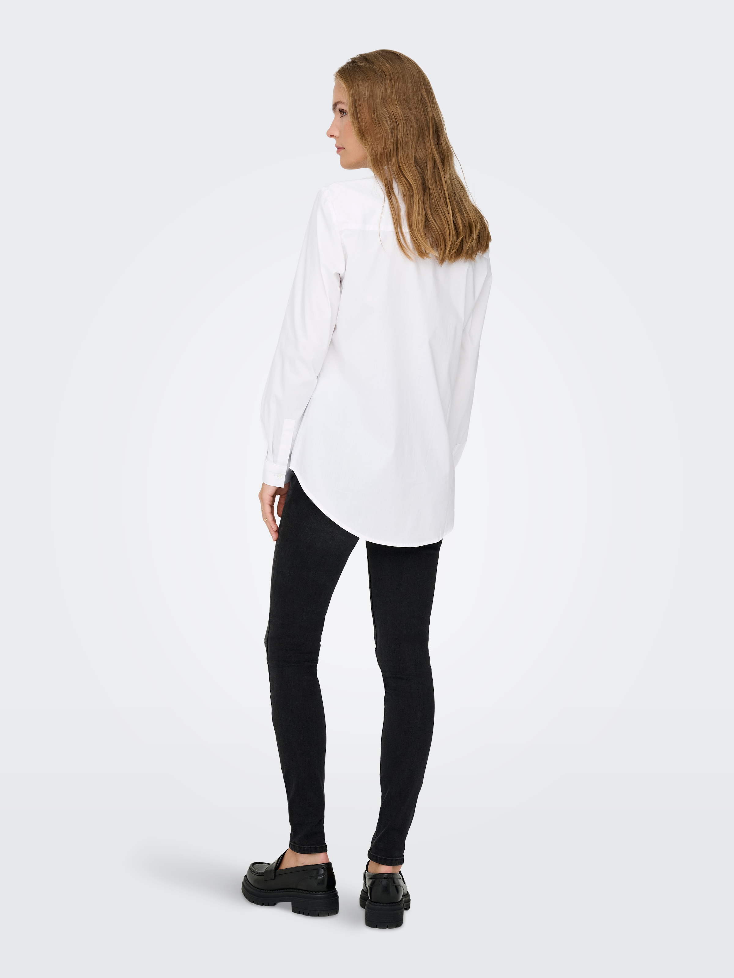 JDY Hemdbluse »JDYMIO L/S EMBROIDERY SHIRT WVN NOOS«, in klassischer Form mit kleiner Bruststickerei