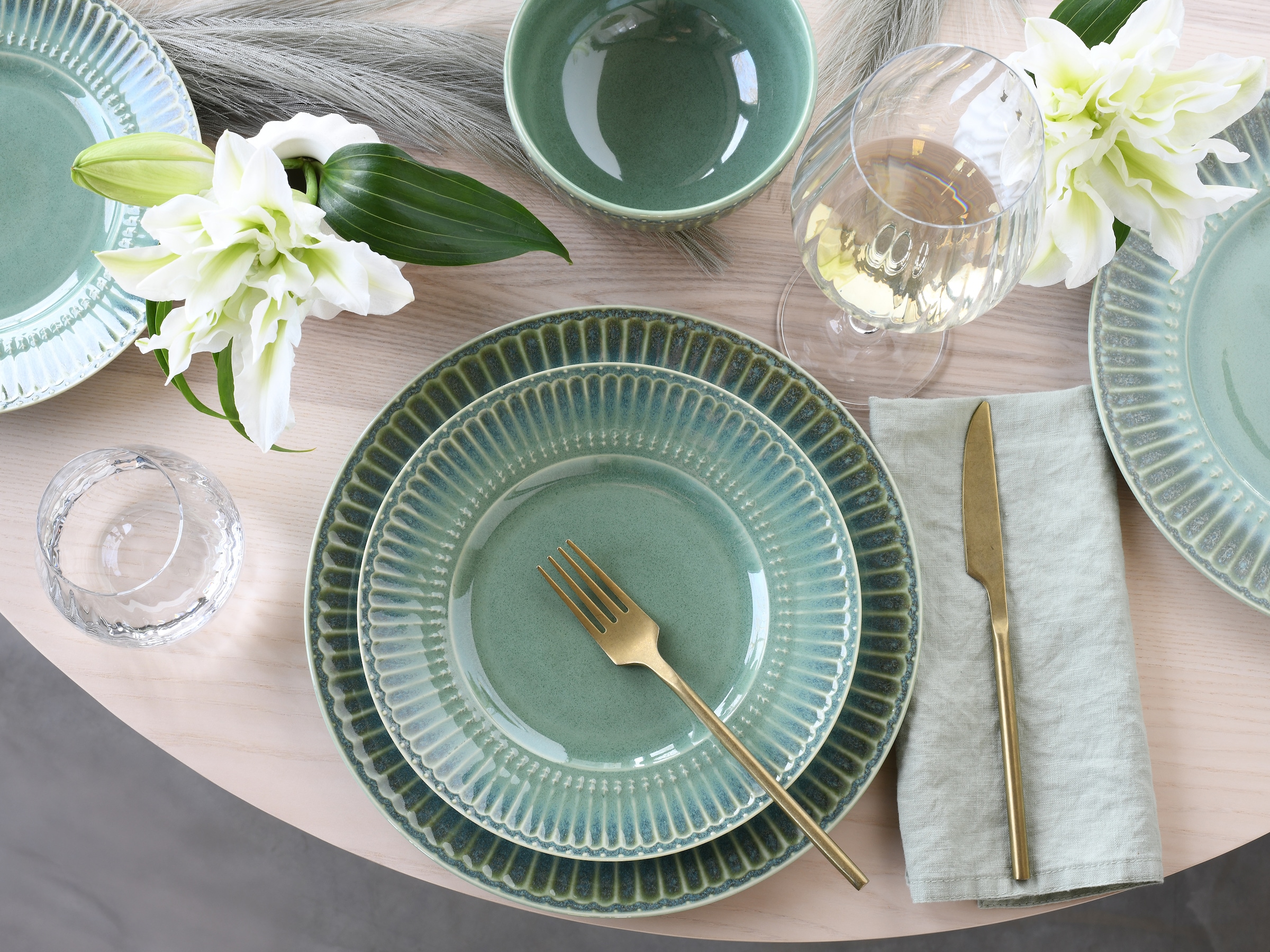 CreaTable Teller-Set »Celadon, Tellerset 12-tlg.« Elegantes Stabrelief, Farbverlauf