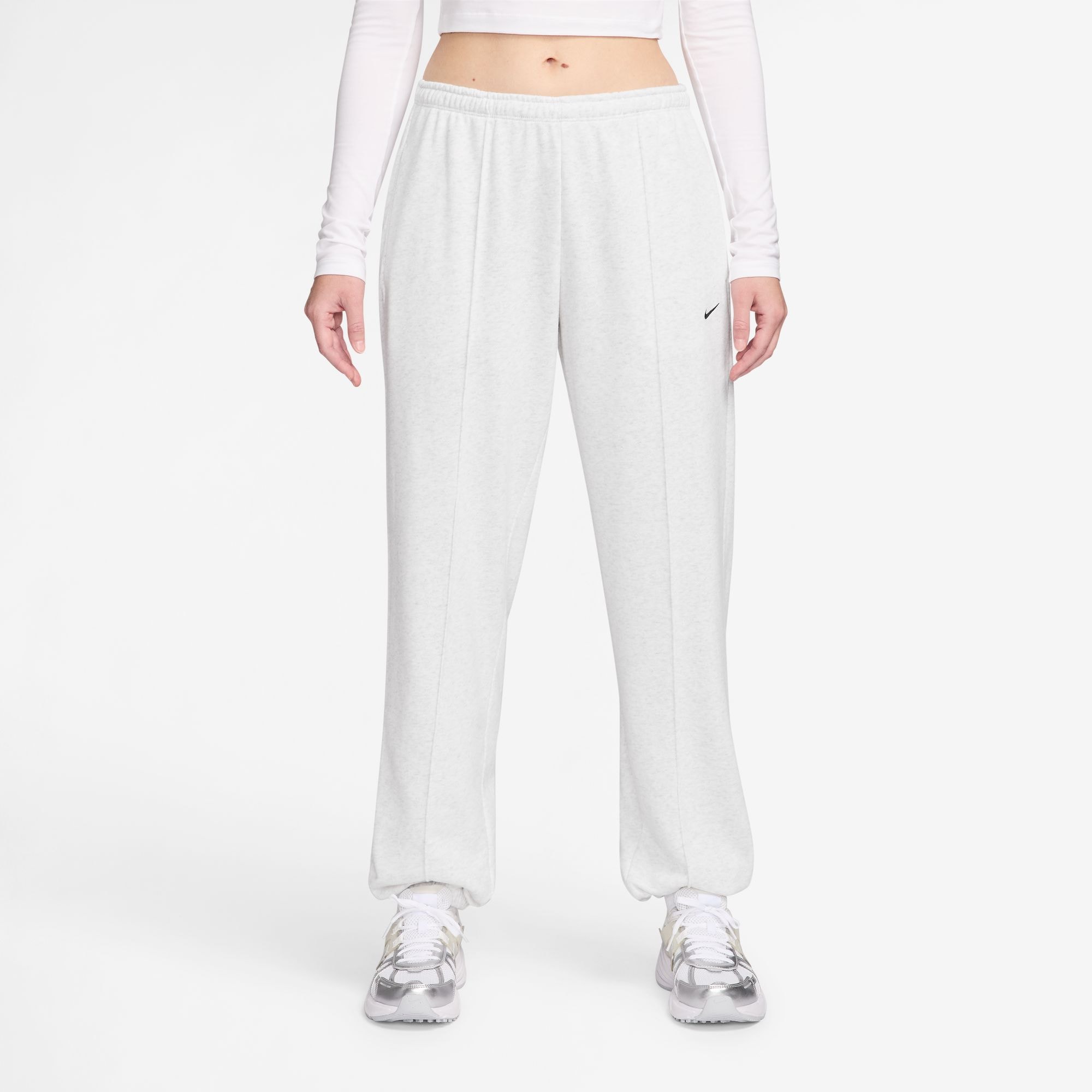 Nike Sportswear Sporthose »W NSW CHLL FT JGGR PANT«  mit Baumwolle und Polyester, auch in großen Größen