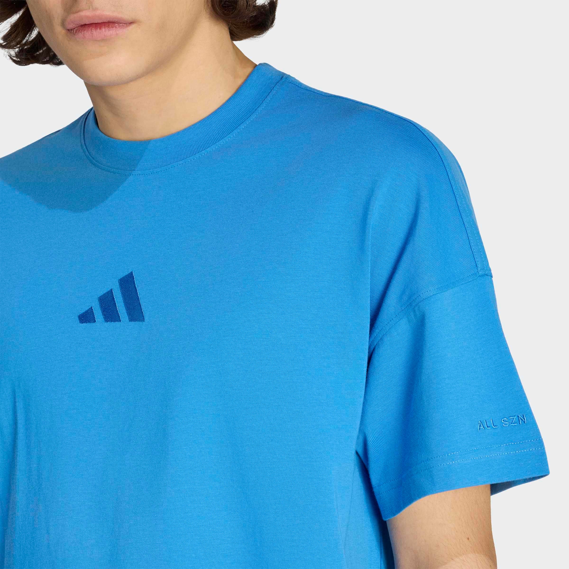 adidas Sportswear »M A SZN T« mit sportlichem Stil, Kurzarmdesign, ohne Verschluss, aus Baumwolle