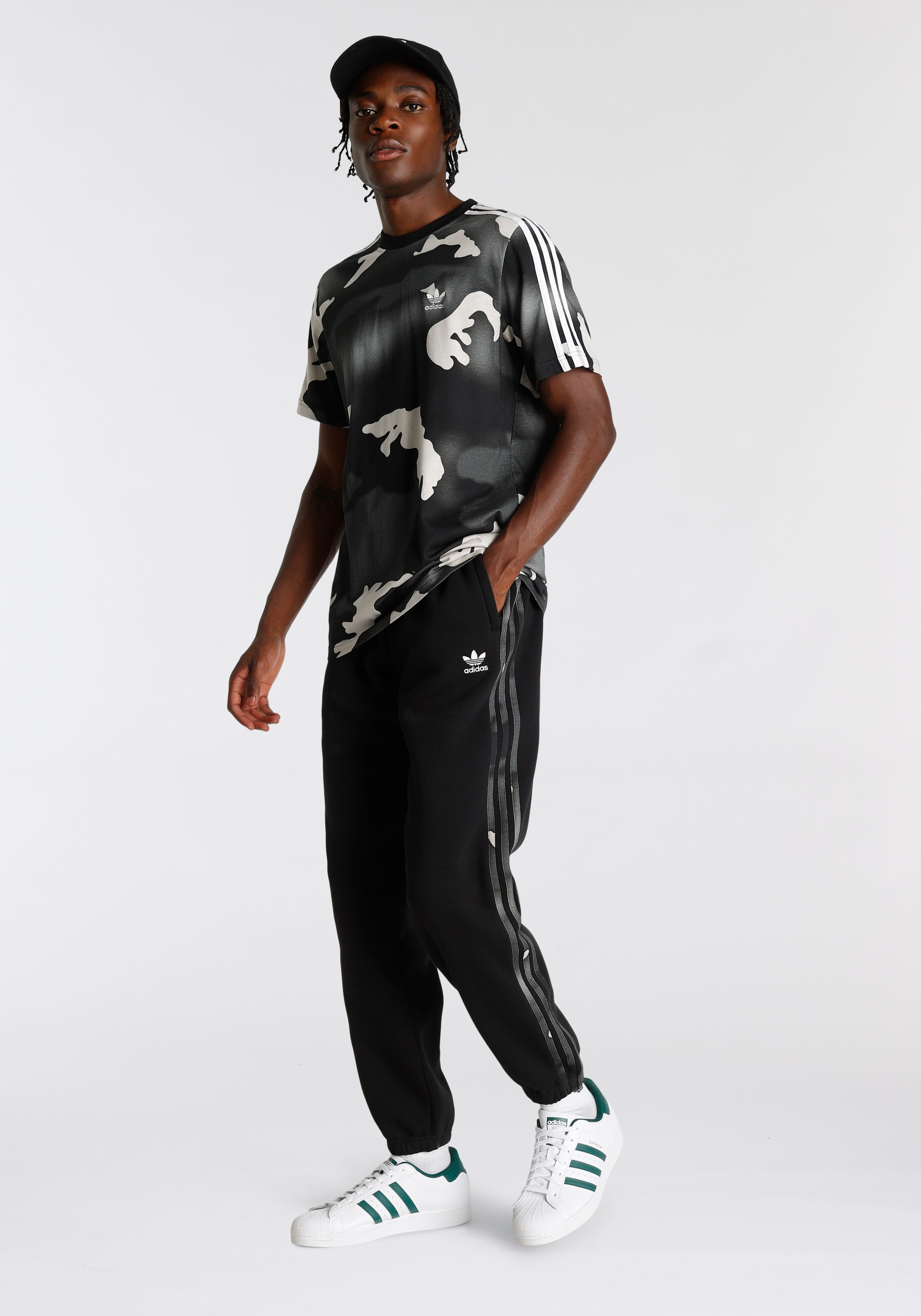 adidas Originals T-Shirt »GRAPHICS CAMO ALLOVER PRINT« online shoppen bei  OTTO