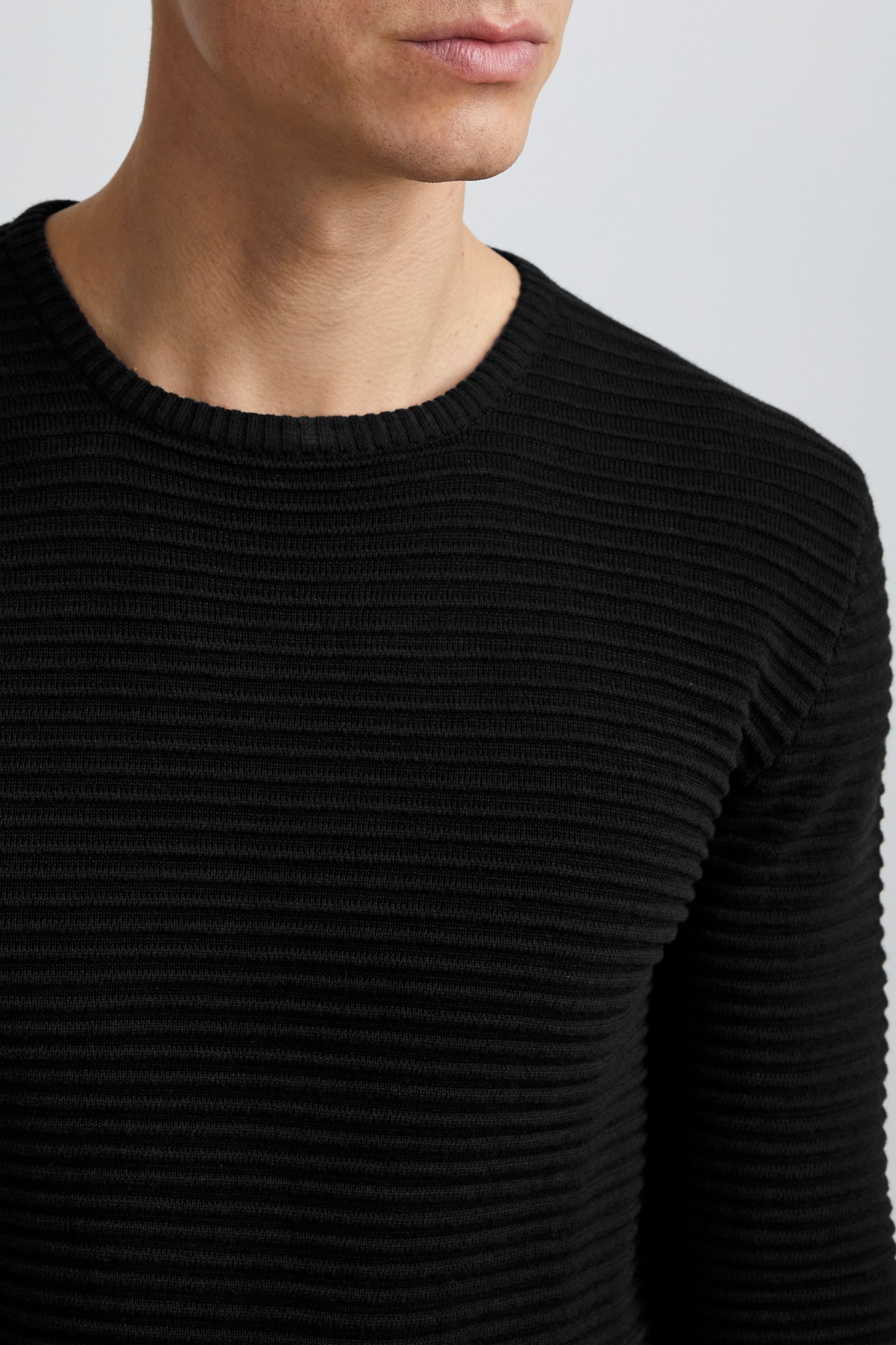 !Solid Rundhalspullover »Strickrundhalspullov SDStruan«