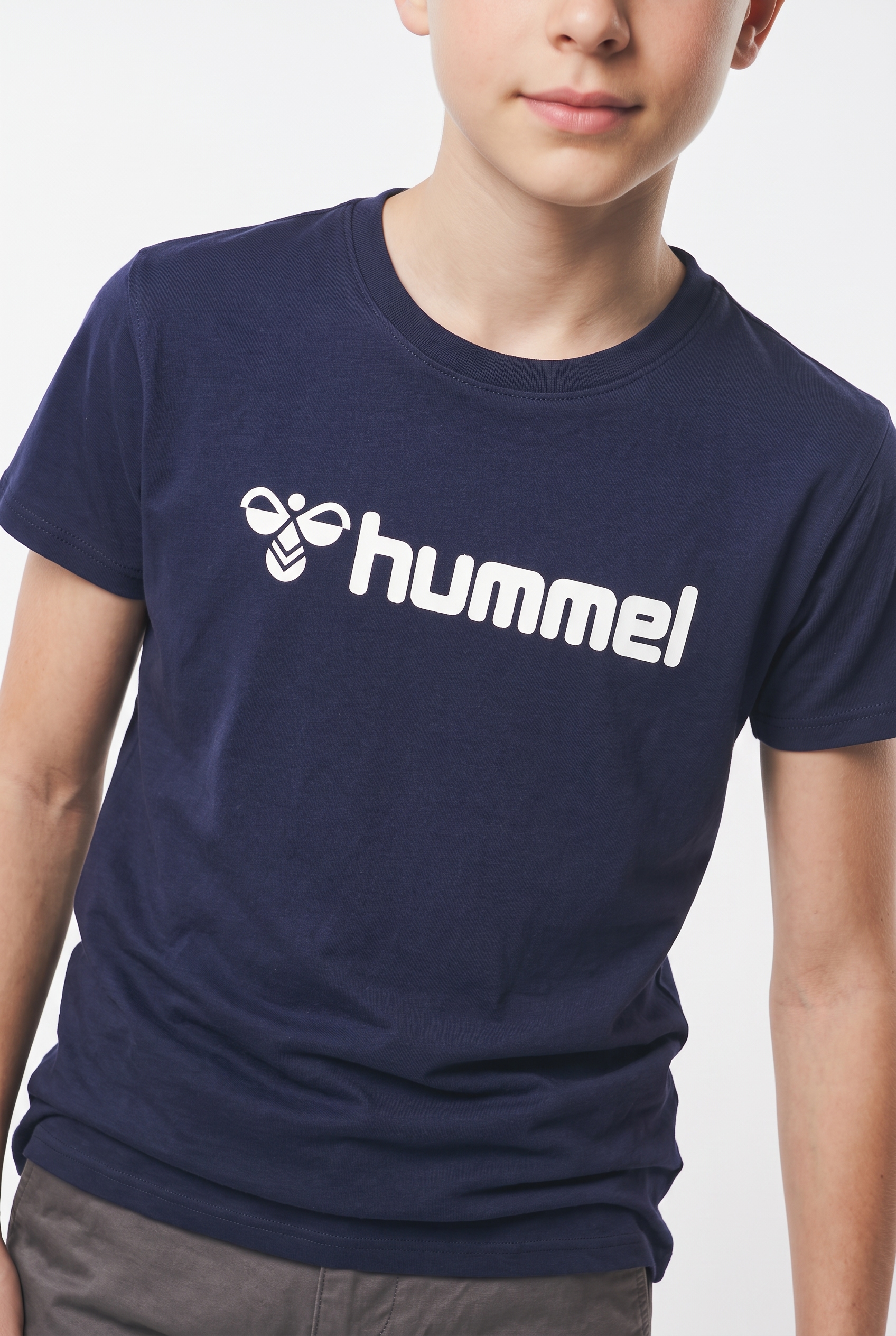hummel T-Shirt »HMLGO 2.0 LOGO T-SHIRT S/S KIDS« für Kinder und Jugendliche, kurzärmlig, mit Rundhalsausschnitt